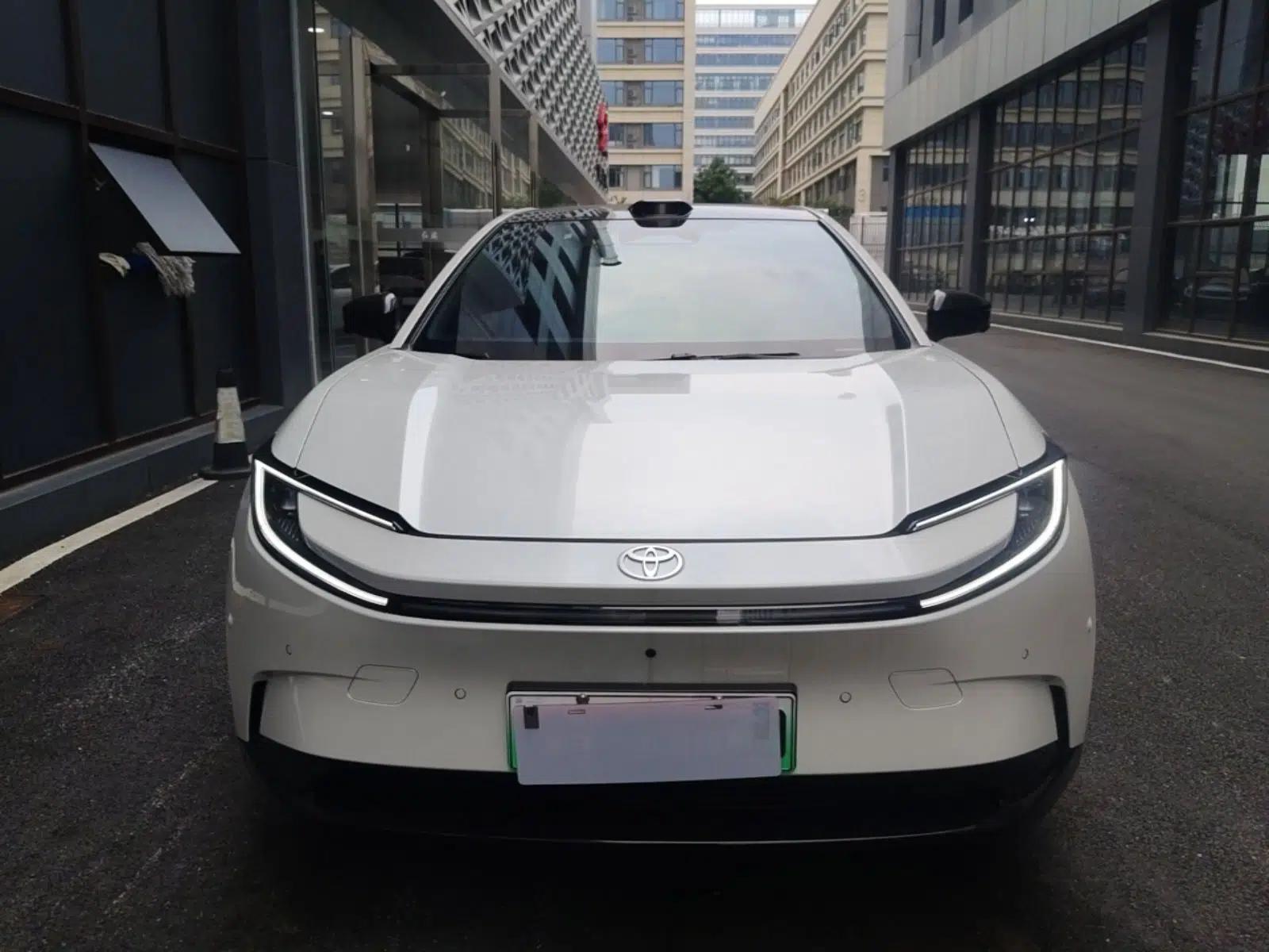 Toyota bZ5 2025 Model 550 PRO Smart Driving Edition — миниатюра 2