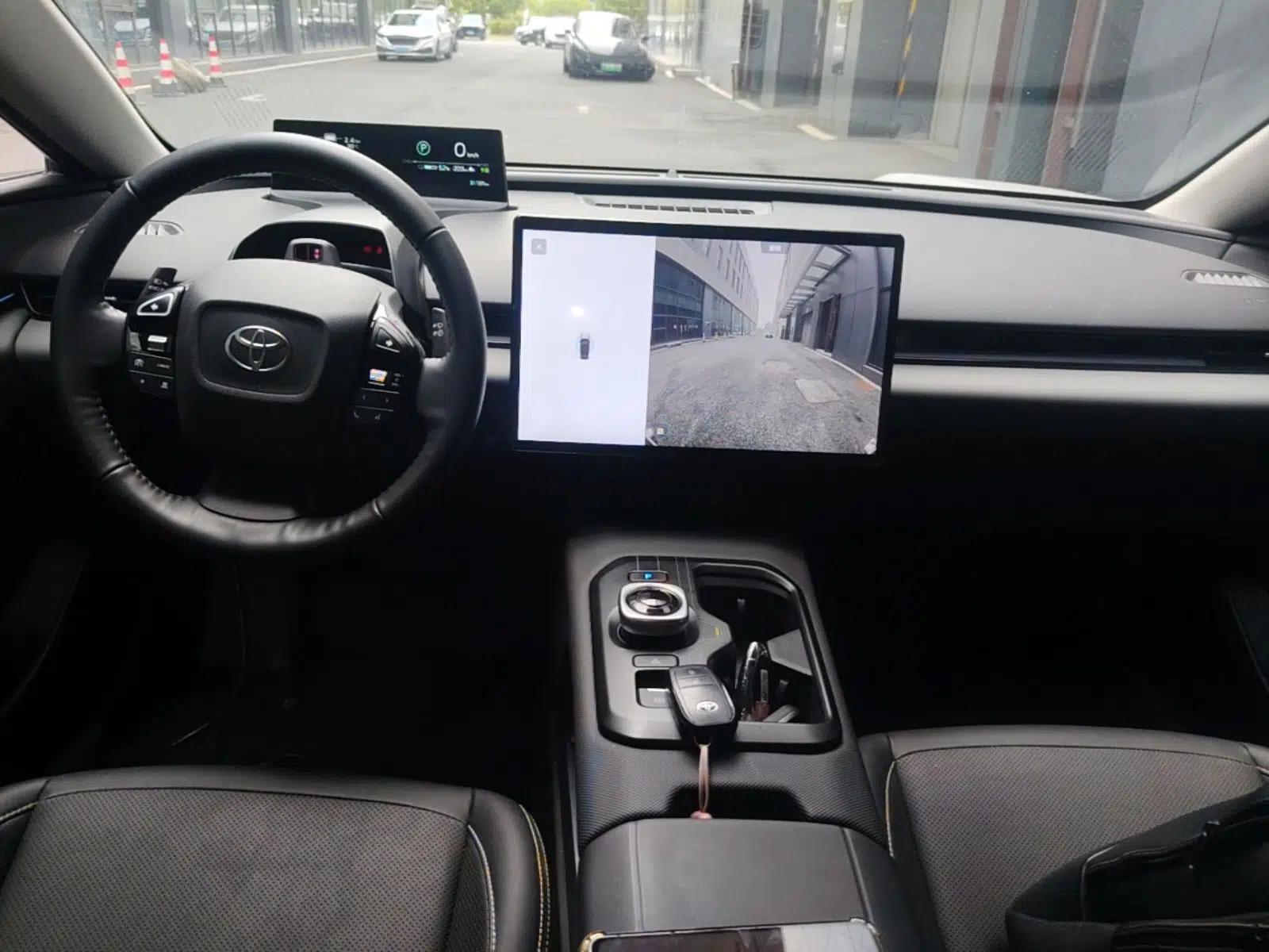Toyota bZ5 2025 Model 550 PRO Smart Driving Edition — миниатюра 12