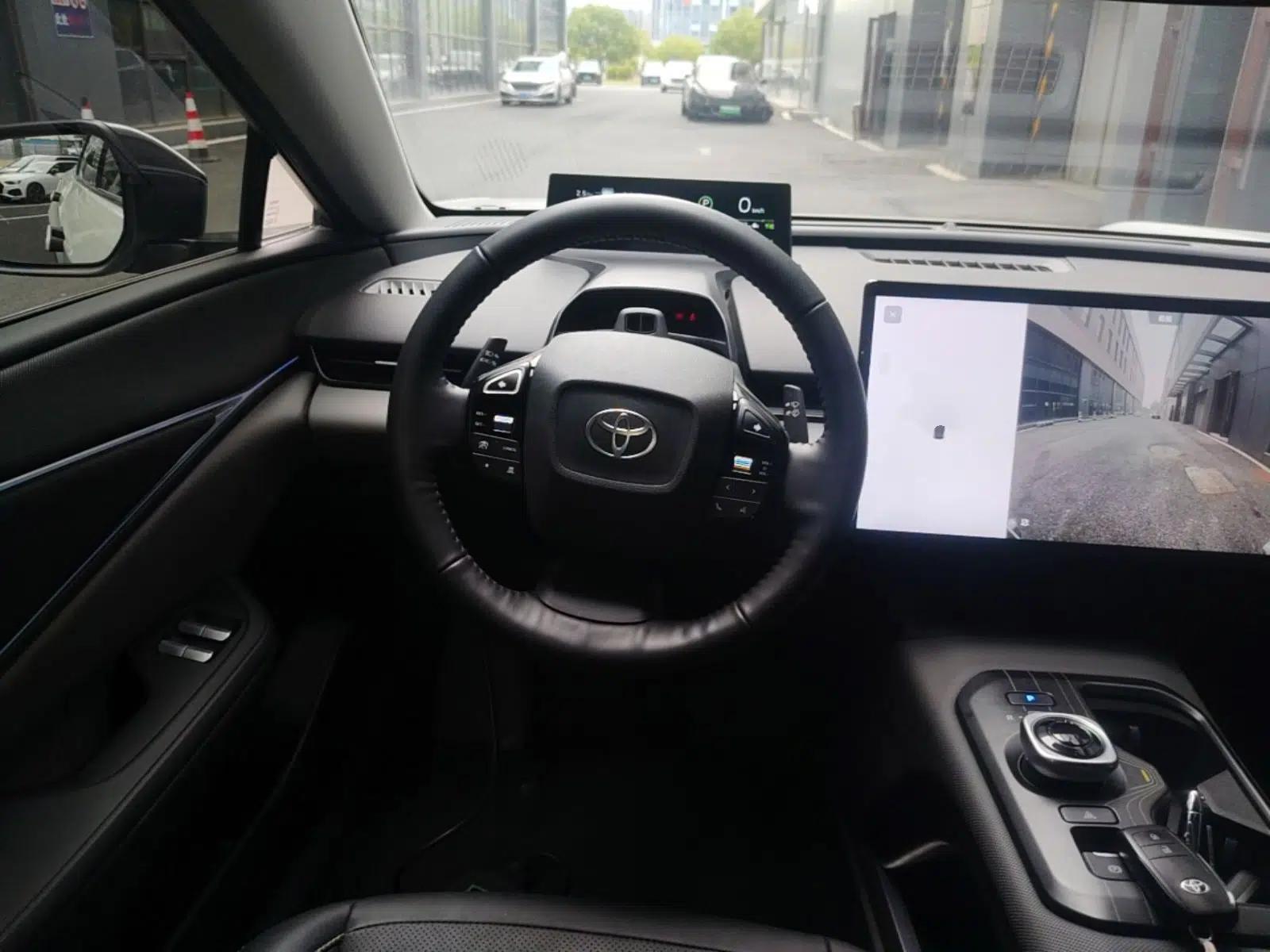 Toyota bZ5 2025 Model 550 PRO Smart Driving Edition — миниатюра 13