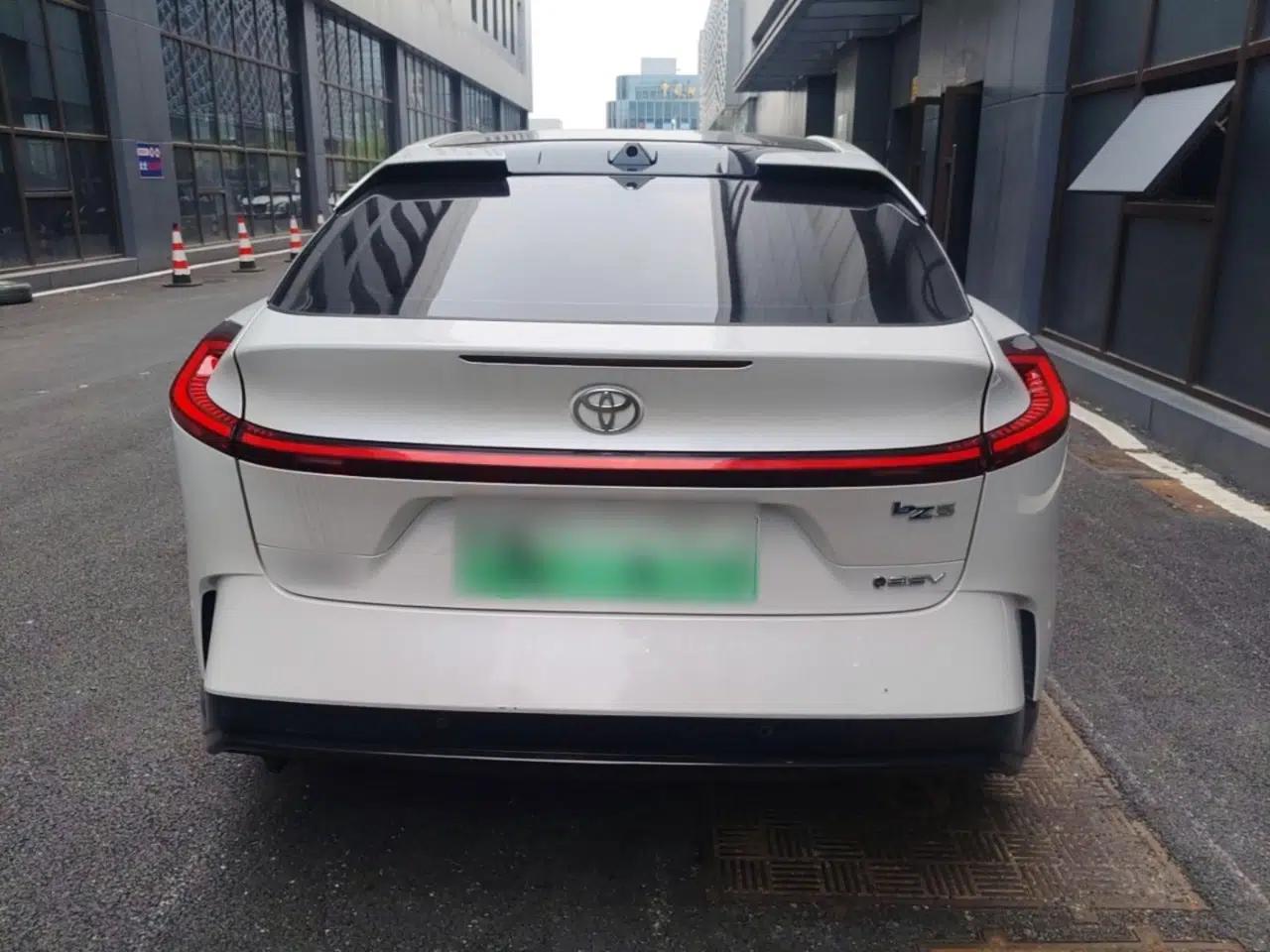 Toyota bZ5 2025 Model 550 PRO Smart Driving Edition — миниатюра 5