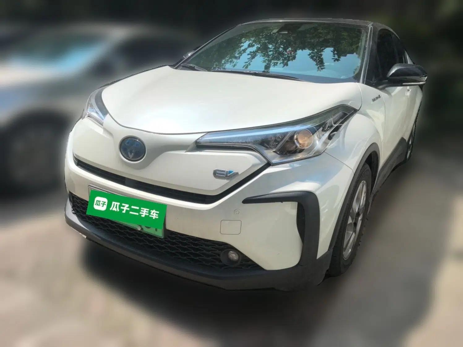 Toyota C-HR EV 2020 Luxury Sunroof Edition — миниатюра 1
