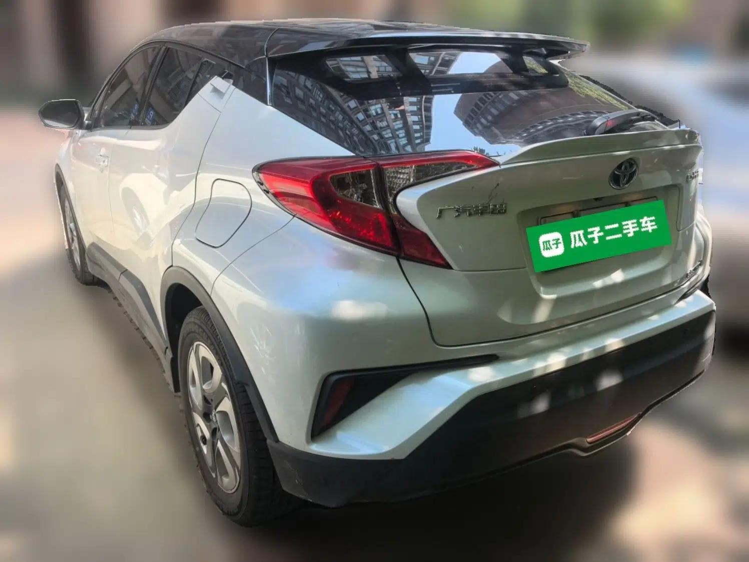 Toyota C-HR EV 2020 Luxury Sunroof Edition — миниатюра 4