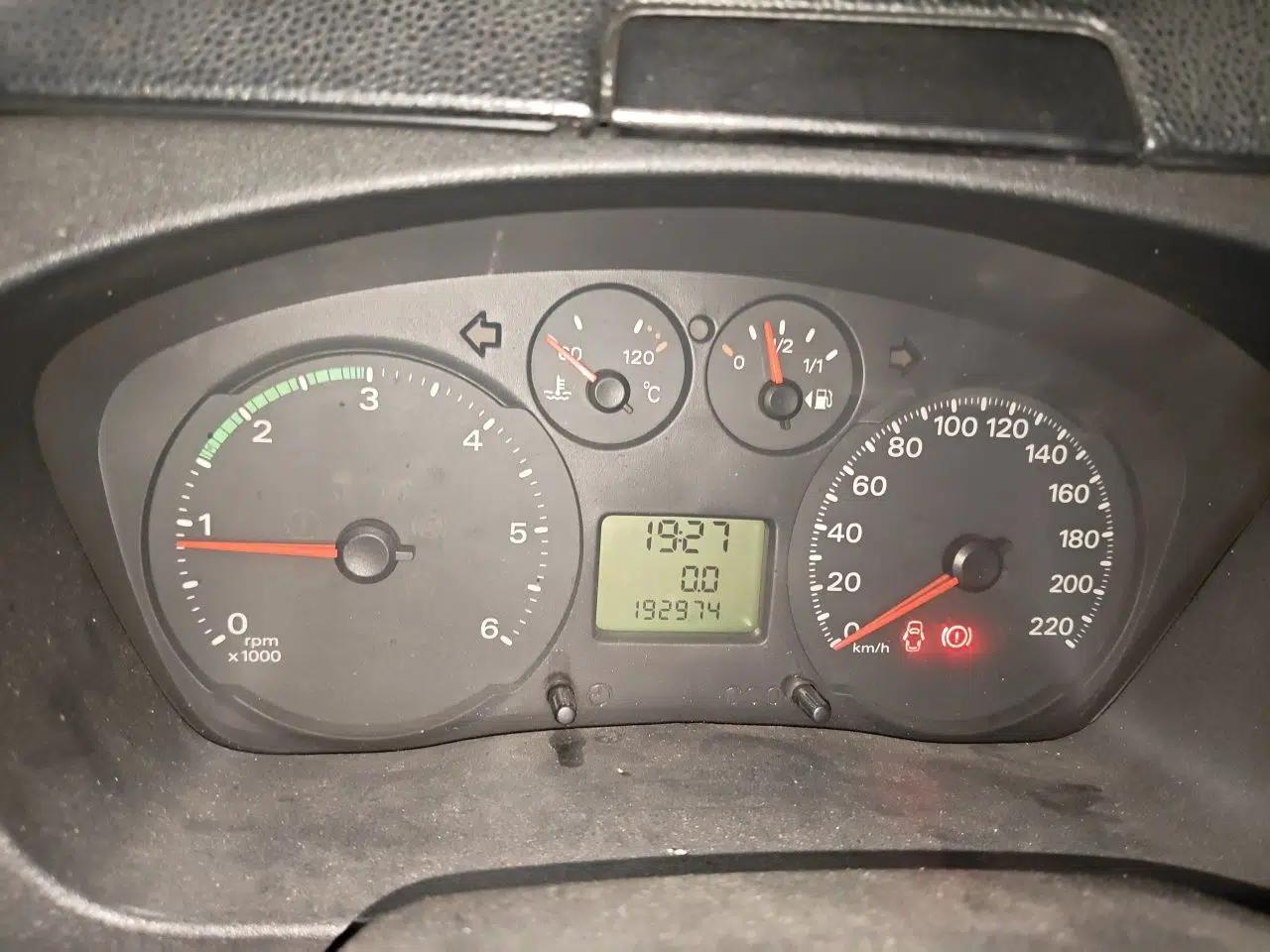 Ford Transit Custom 2009 2.4T Diesel Luxury Short Wheelbase Mid-Roof Emission Standard III — миниатюра 11