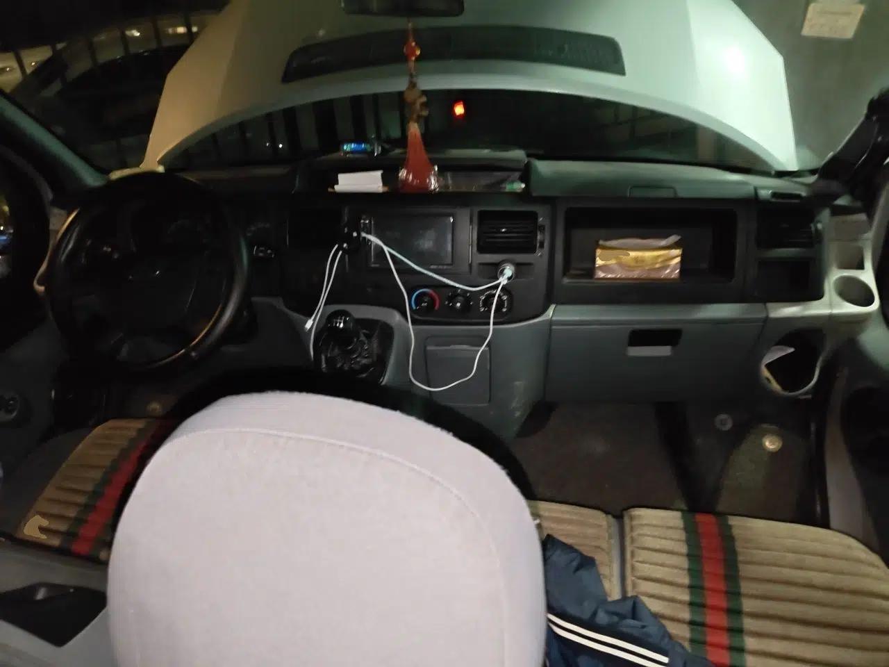 Ford Transit Custom 2009 2.4T Diesel Luxury Short Wheelbase Mid-Roof Emission Standard III — миниатюра 9