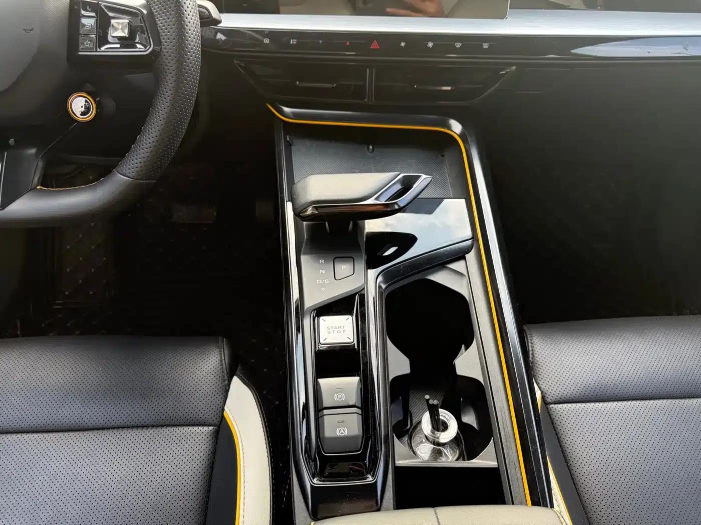 MG5 Scorpio 2022 1.5T Trophy Sport Luxury Edition — миниатюра 9