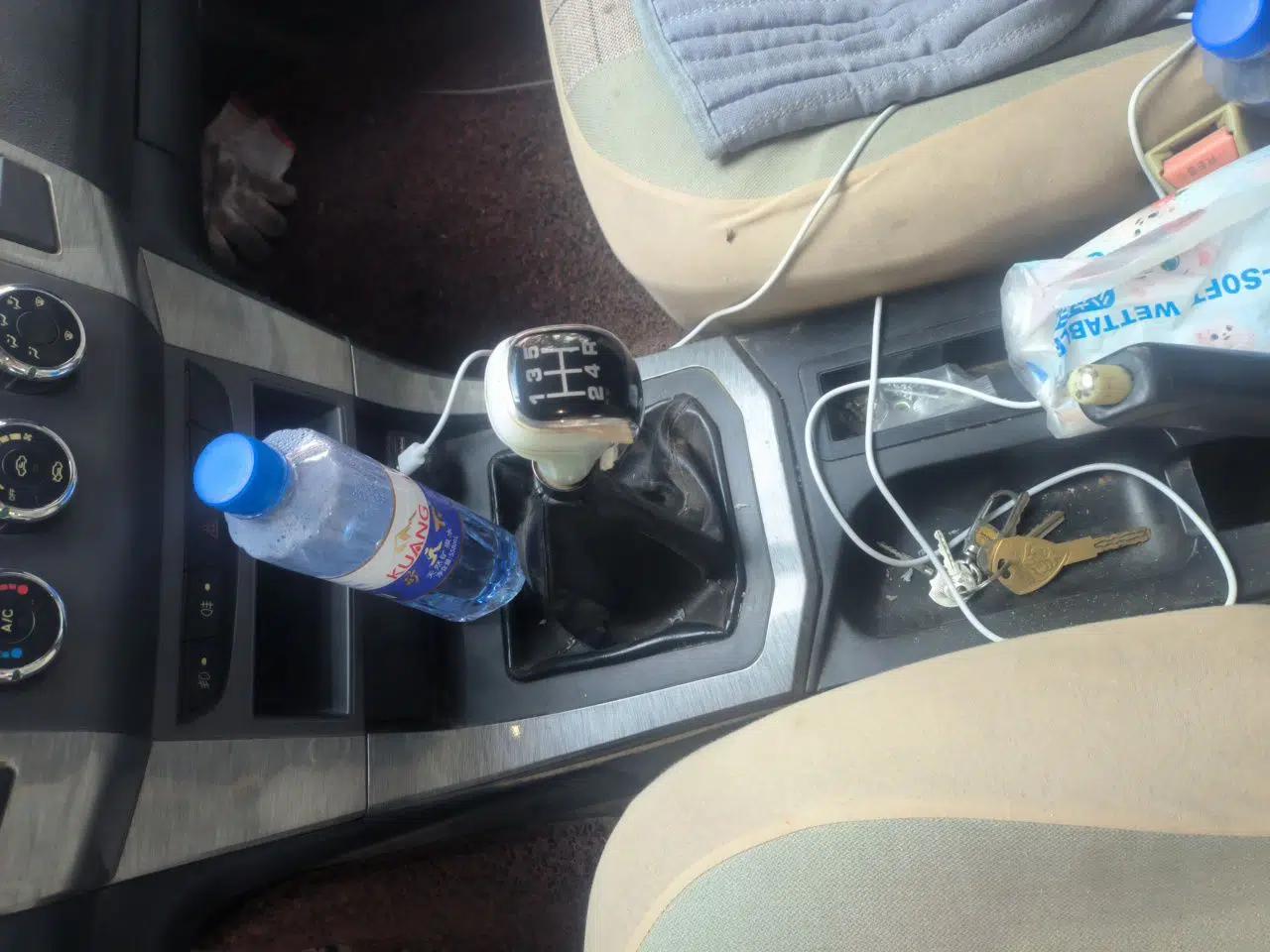 Foton Sapporo 2017 model, 2.8-liter diesel, manual transmission, 5 seats, no sunroof — миниатюра 14