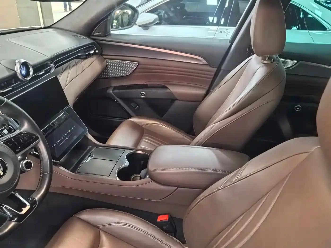 2023 Grecale 2.0T GT — миниатюра 8