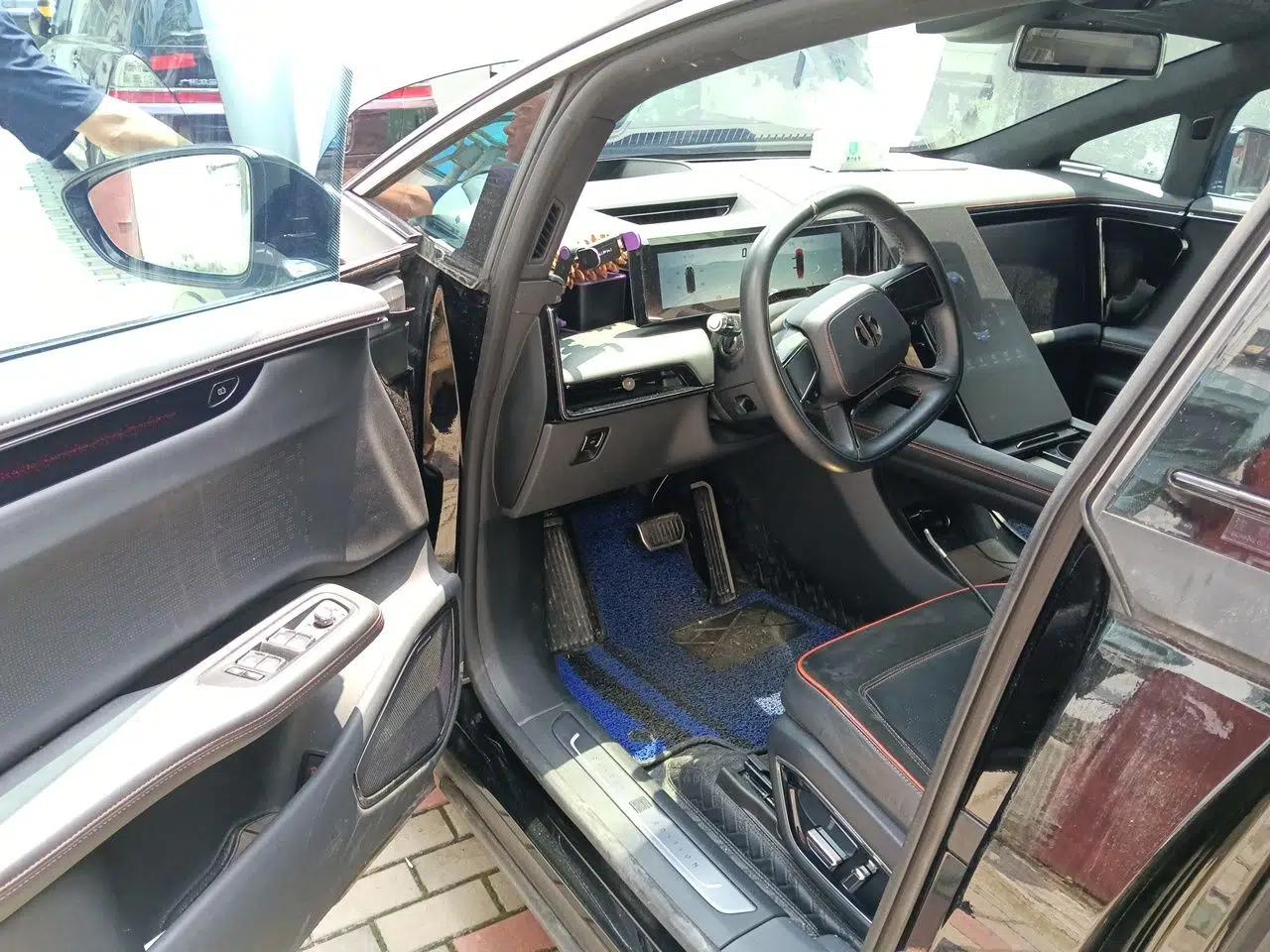 HiPhi X 2021 Founder Edition 6-seater — миниатюра 16