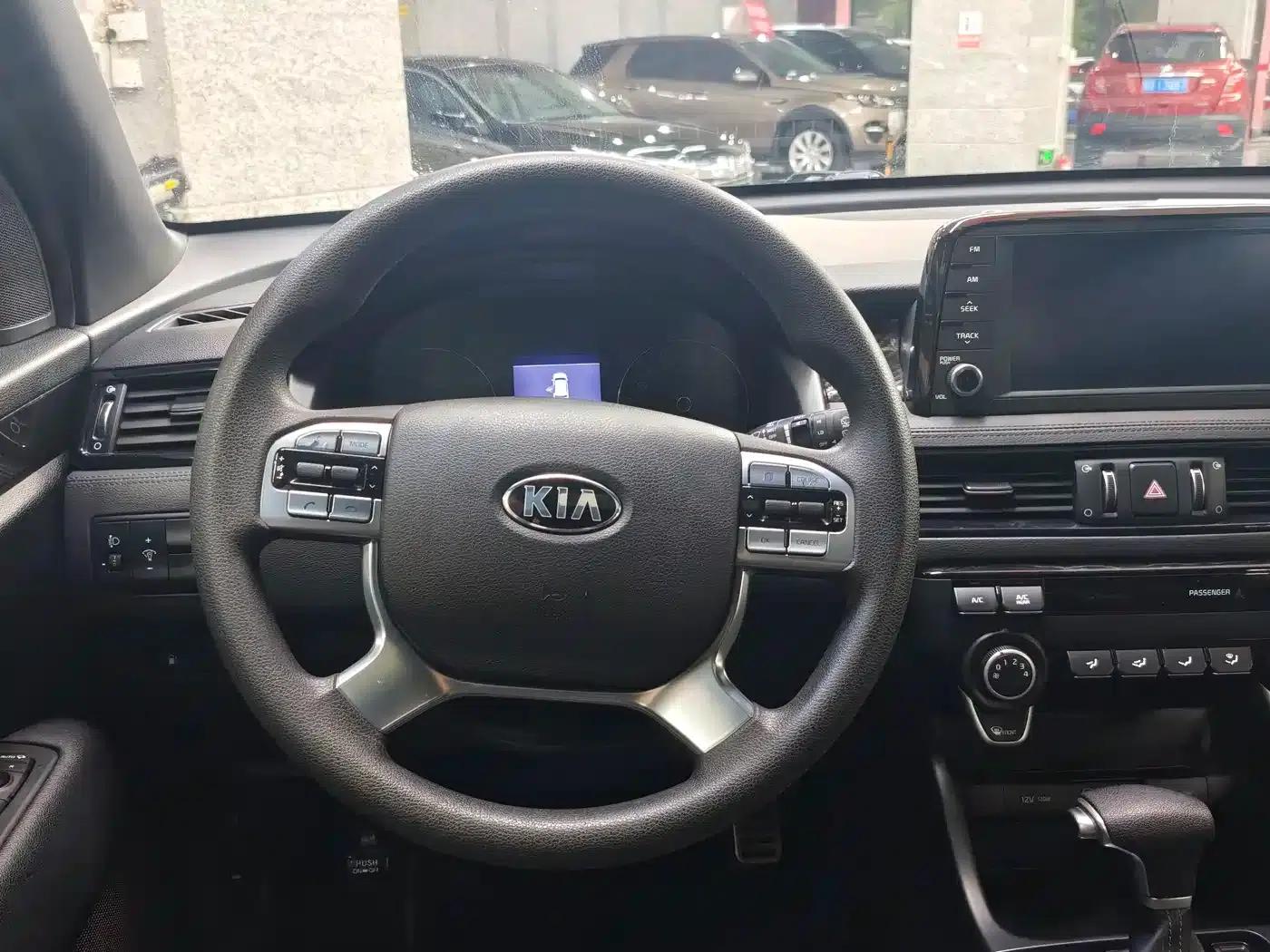 Kia KX7 2017 2.0T Automatic 2WD GL 7-seater — миниатюра 11