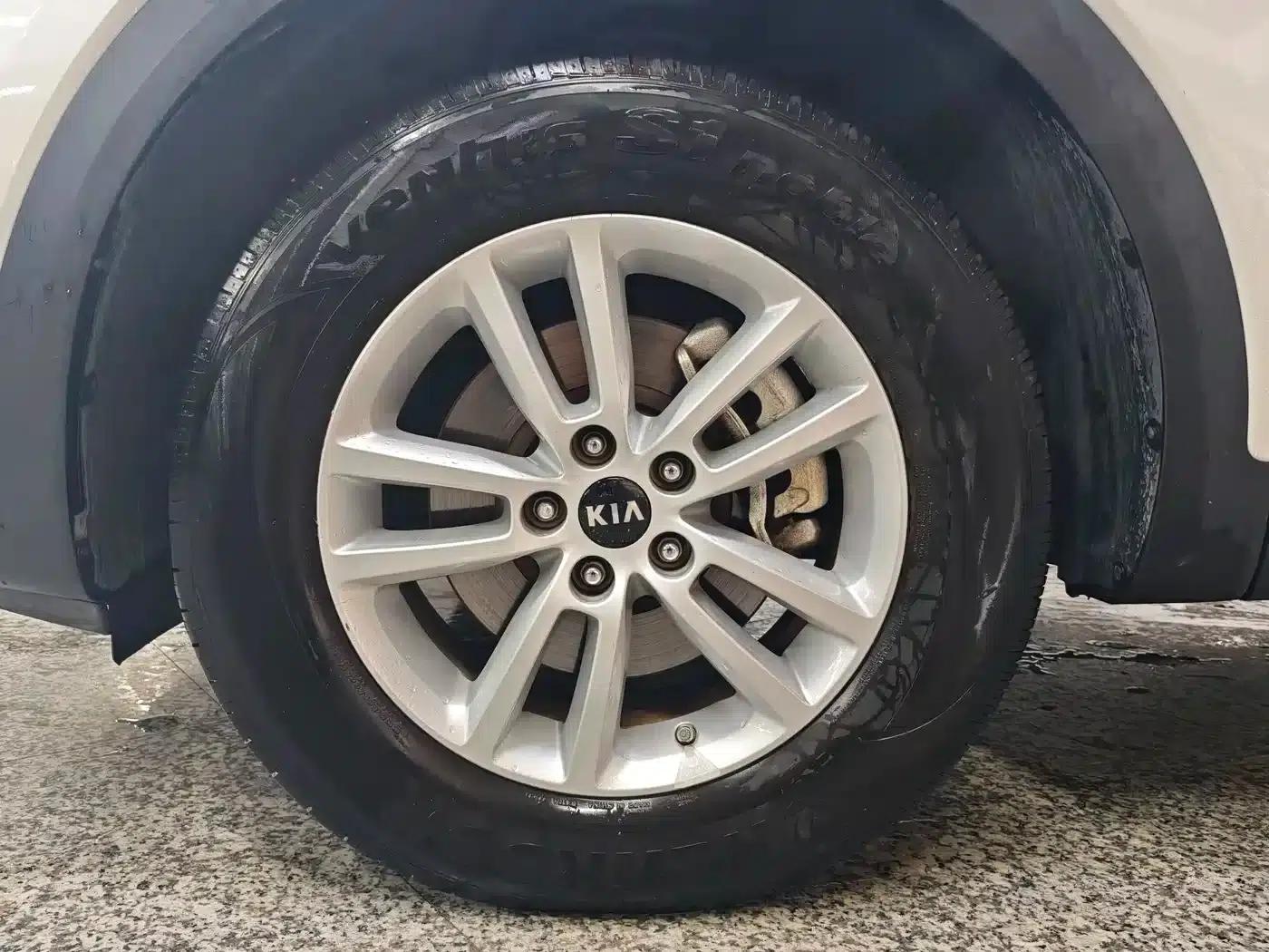 Kia KX7 2017 2.0T Automatic 2WD GL 7-seater — миниатюра 14