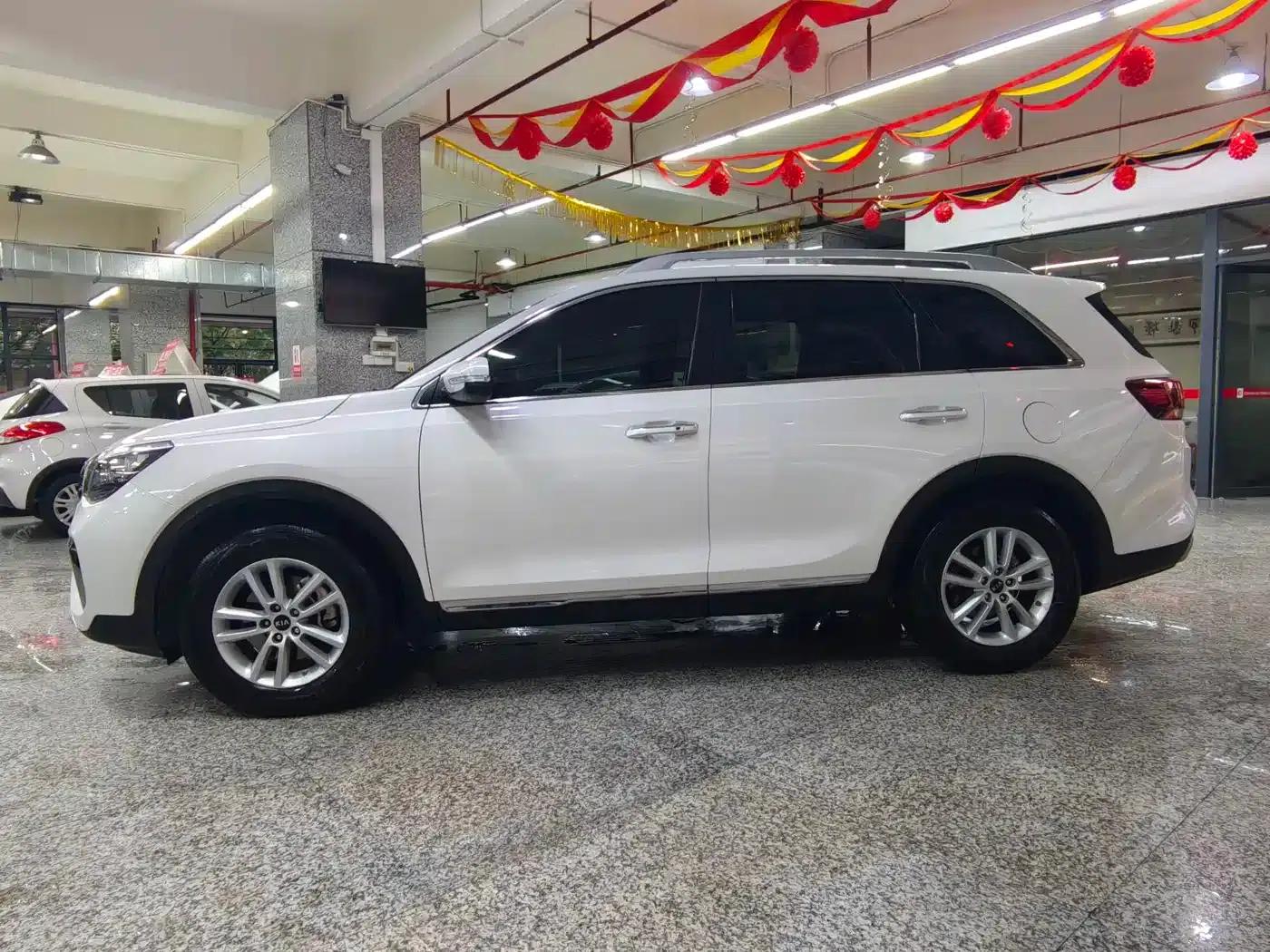 Kia KX7 2017 2.0T Automatic 2WD GL 7-seater — миниатюра 10
