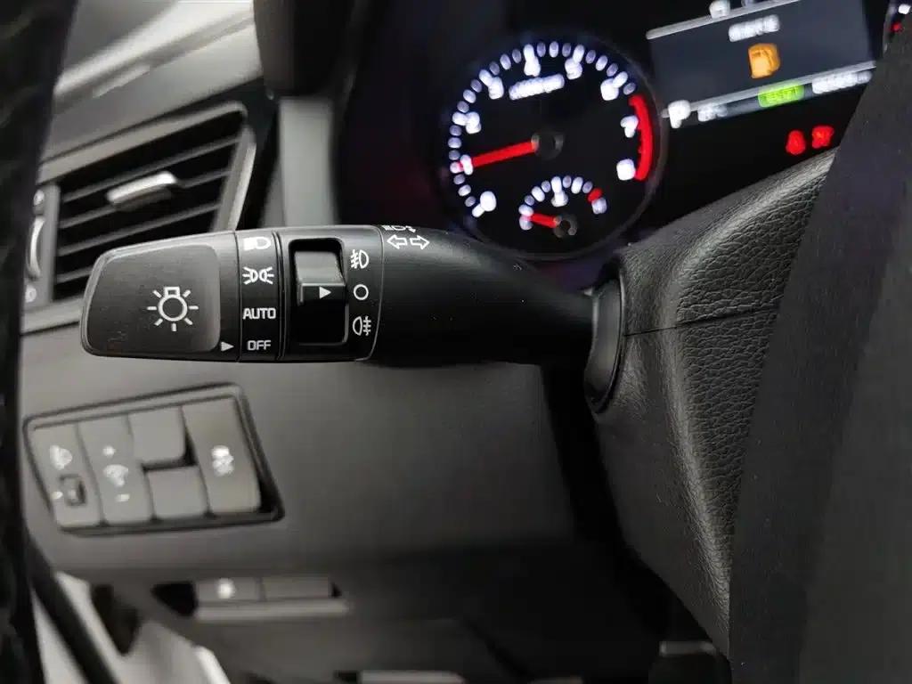 Kia KX7 2020 2.0T Automatic 2WD GLS 7-Seater — миниатюра 21