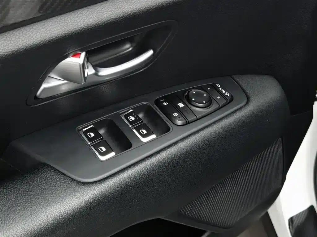 Kia KX7 2020 2.0T Automatic 2WD GLS 7-Seater — миниатюра 9