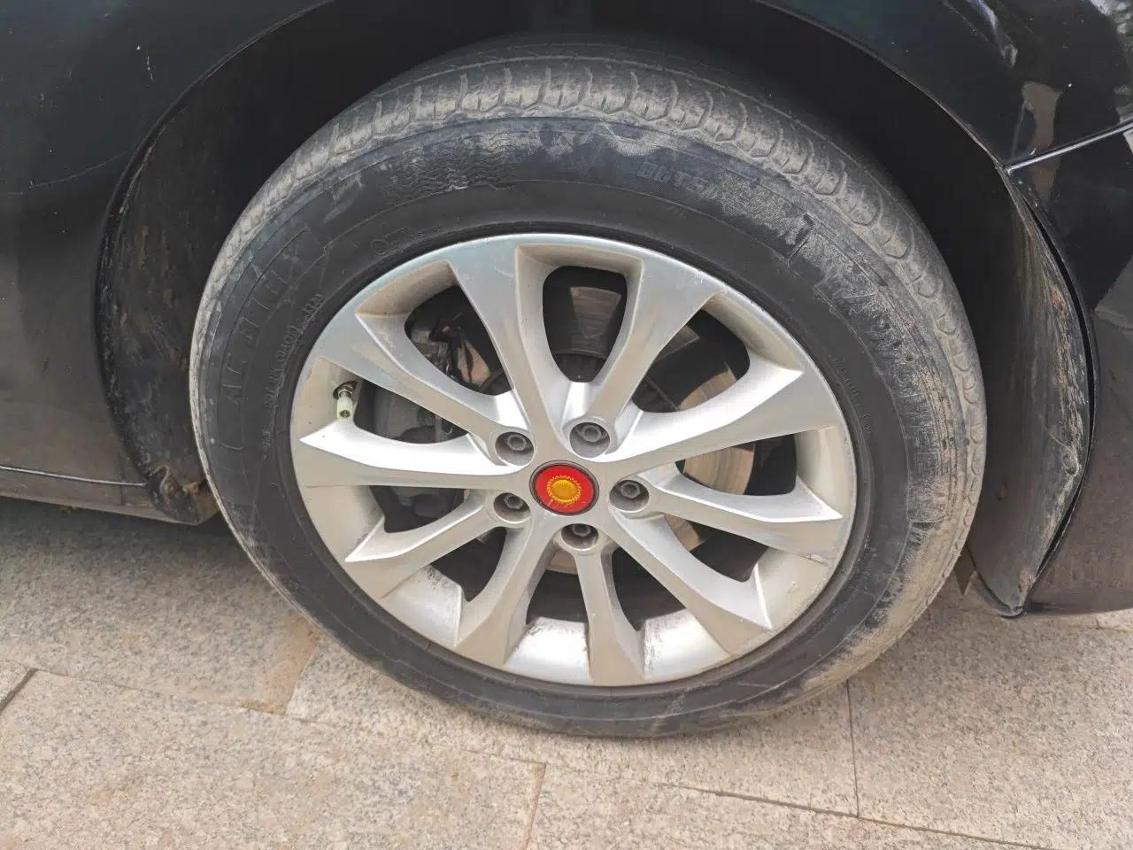 Hongqi H7 2015 2.0T Prestige Model — миниатюра 8