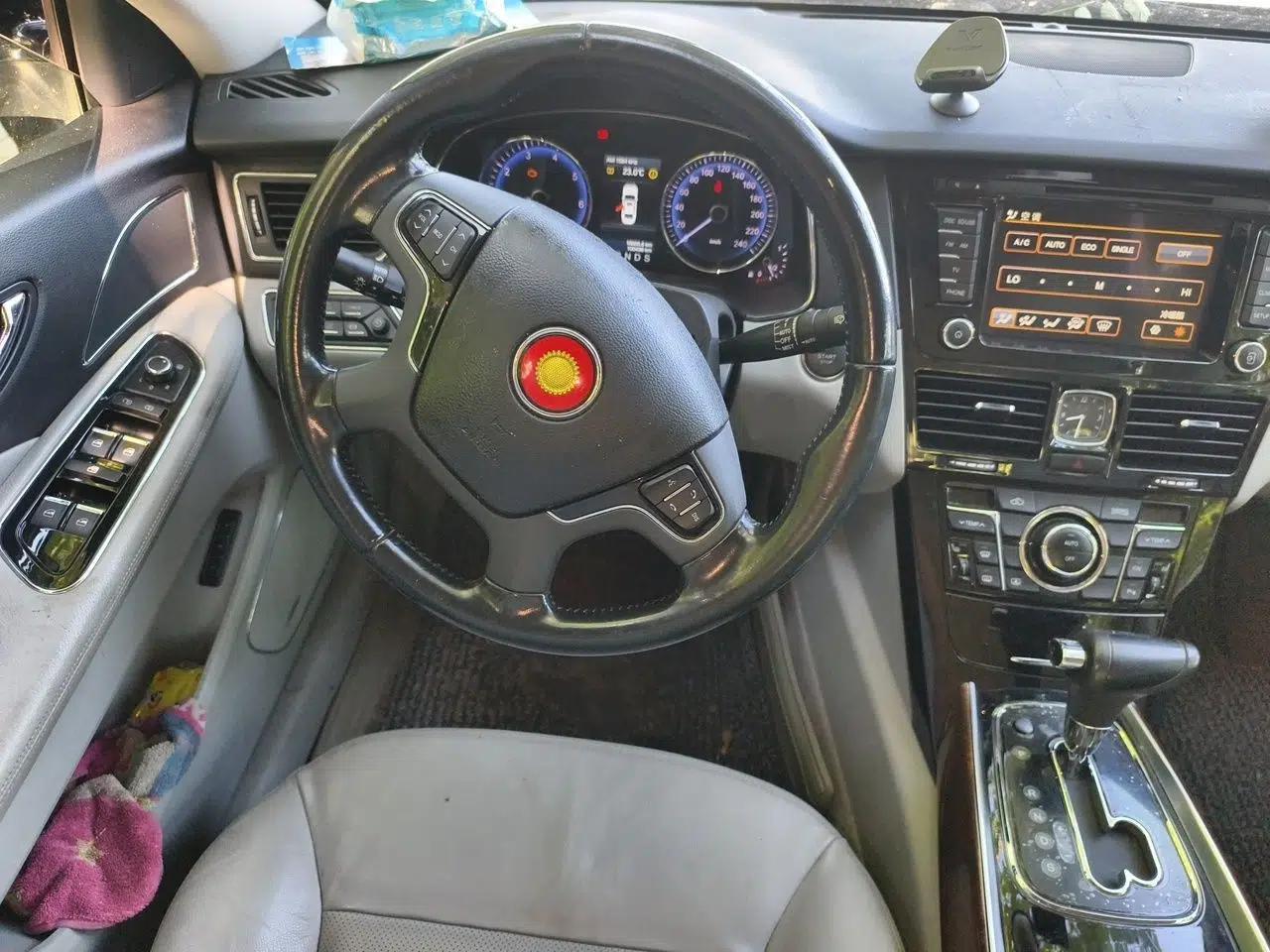 Hongqi H7 2013 2.0T Luxury Model — миниатюра 10