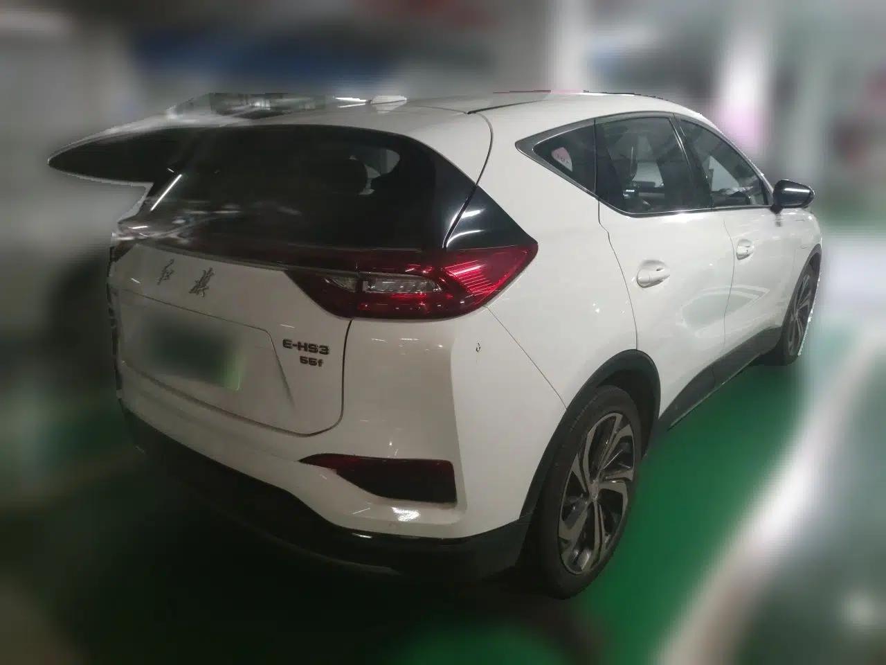 Hongqi E-HS3 2019 Zhilian Qiyue Two-Wheel Drive Version — миниатюра 6