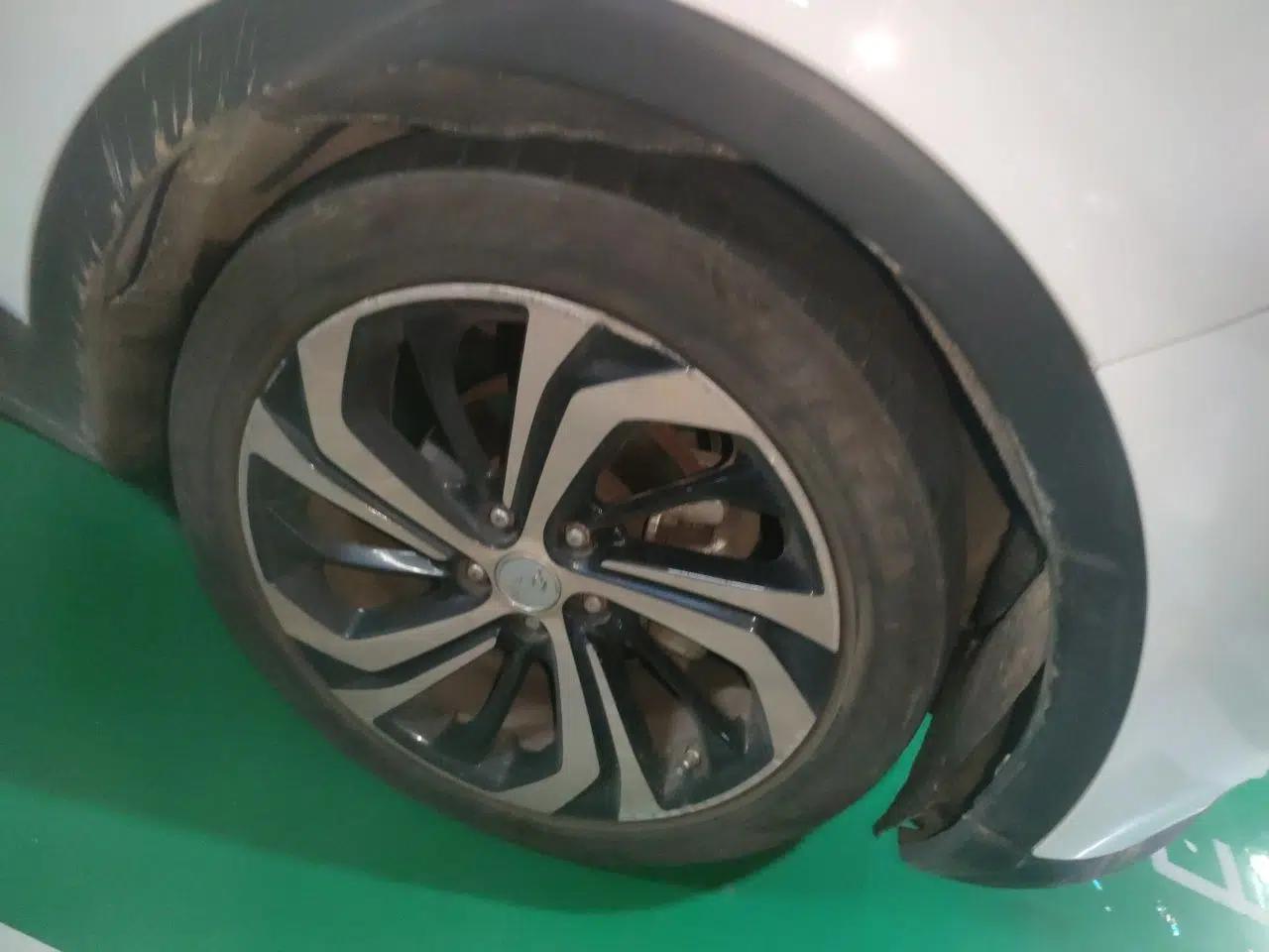 Hongqi E-HS3 2019 Zhilian Qiyue Two-Wheel Drive Version — миниатюра 8