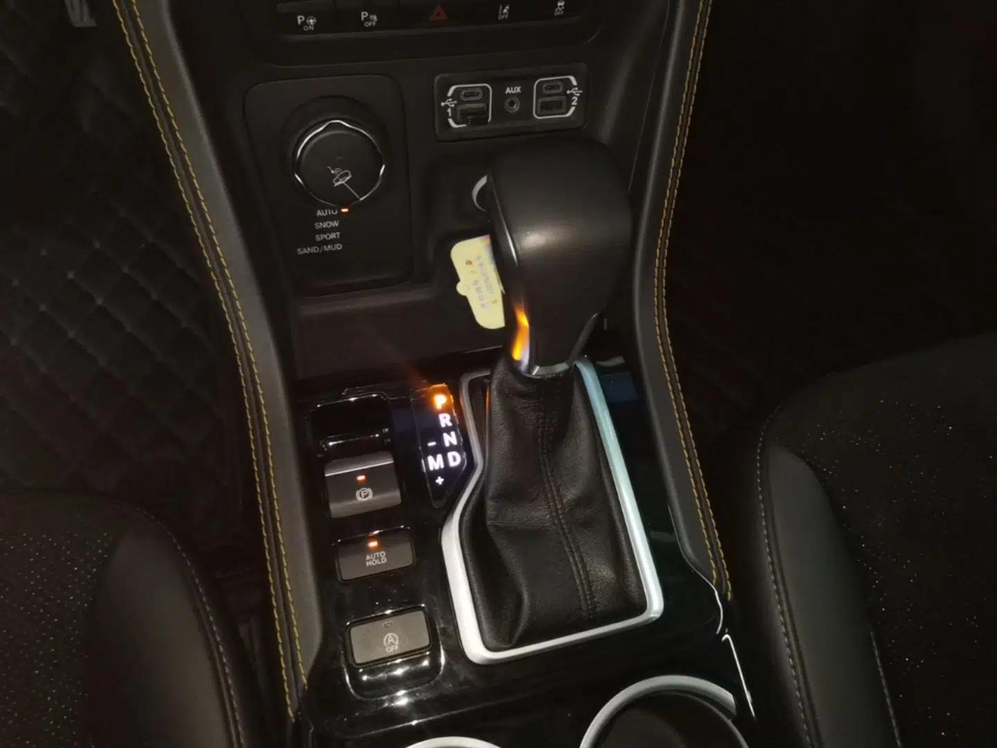Jeep Grand Commander 2018 2.0T Four-Wheel Drive Luxury Edition China V Emission Standard — миниатюра 21