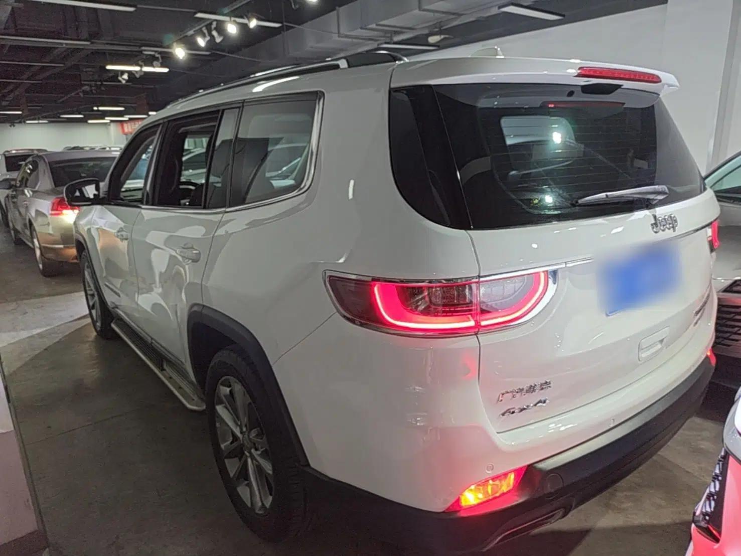 Jeep Commander 2018 2.0T Four-Wheel Drive Prestige Edition China V — миниатюра 13