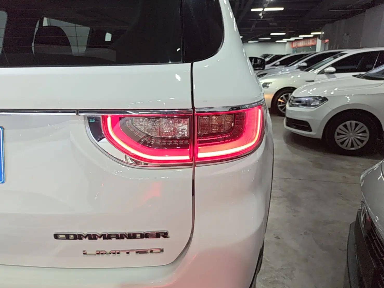 Jeep Commander 2018 2.0T Four-Wheel Drive Prestige Edition China V — миниатюра 14
