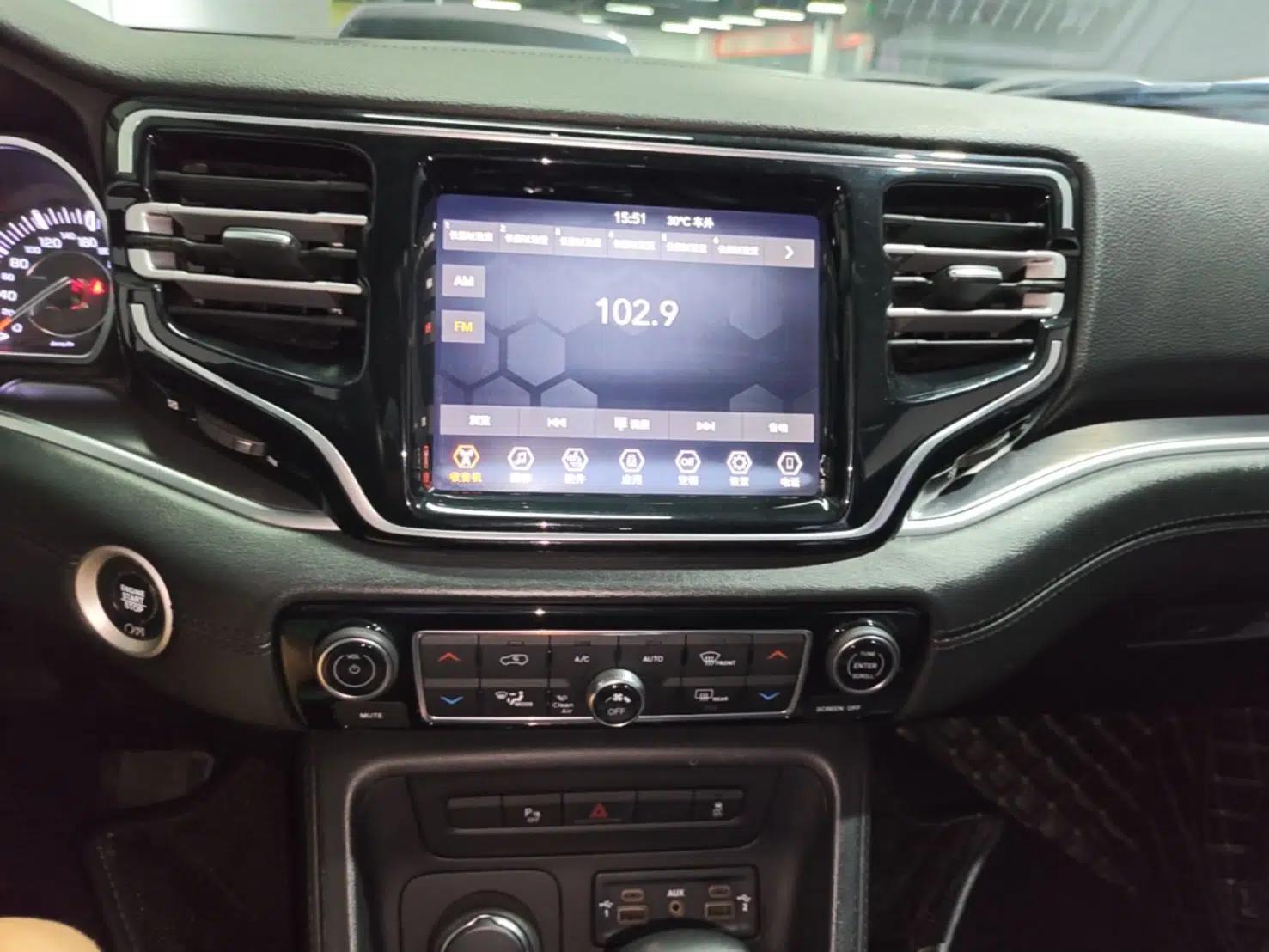 Jeep Commander 2018 2.0T Four-Wheel Drive Prestige Edition China V — миниатюра 20
