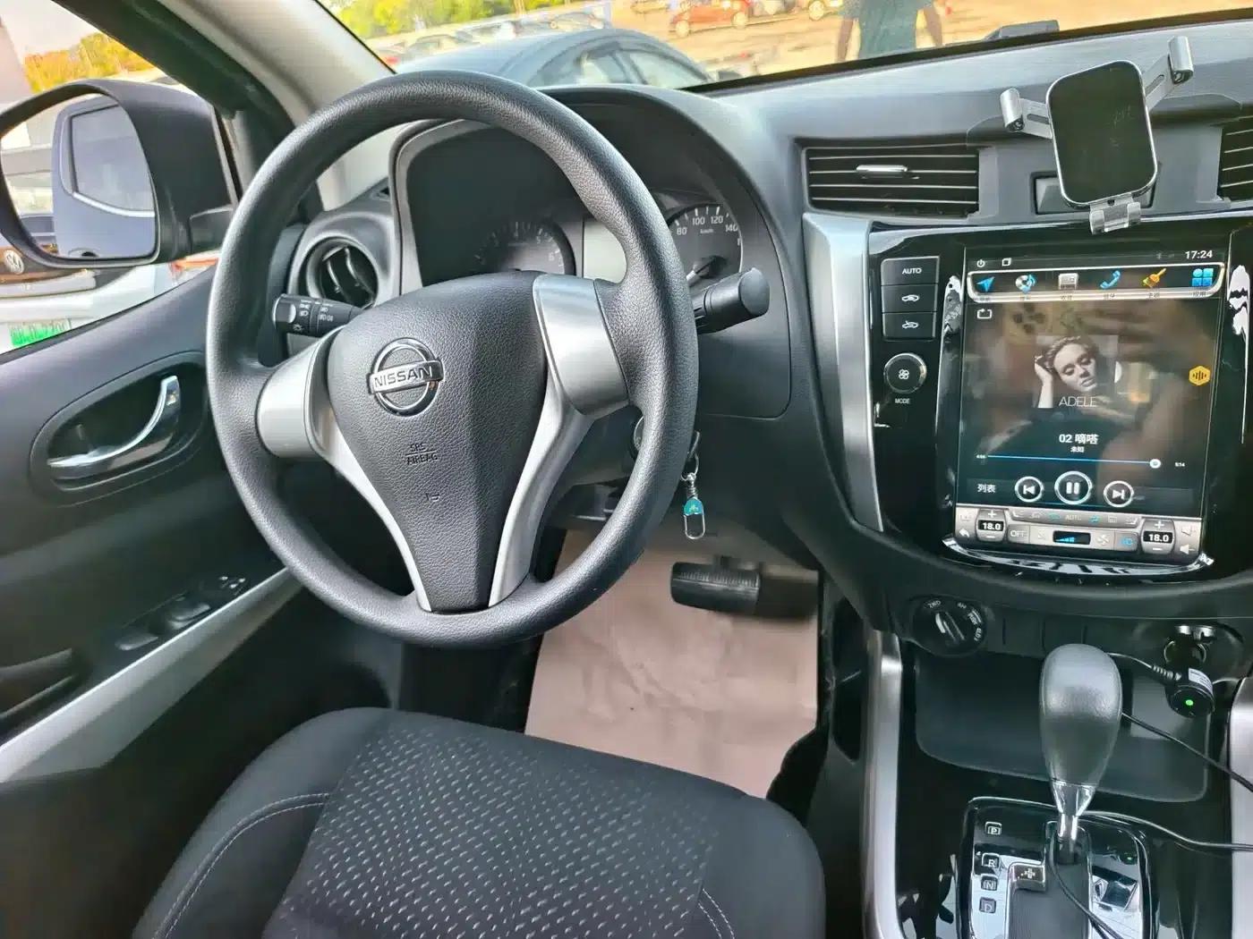 2017 Navara 2.5L Automatic 4WD Luxury Edition QR25 — миниатюра 13