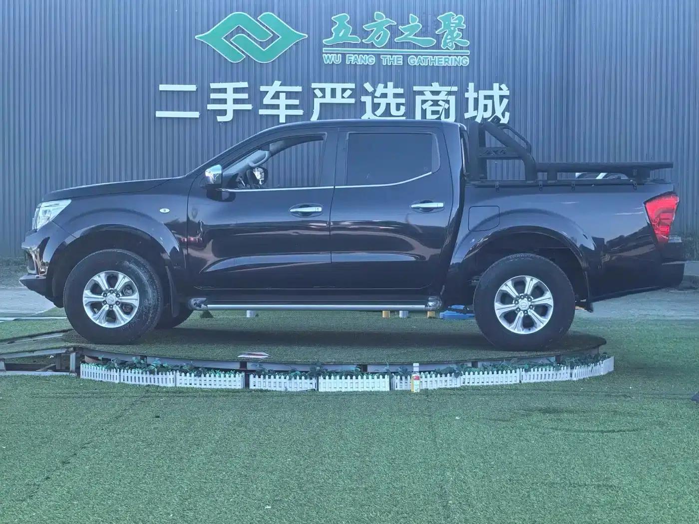 2017 Navara 2.5L Automatic 4WD Luxury Edition QR25 — миниатюра 17