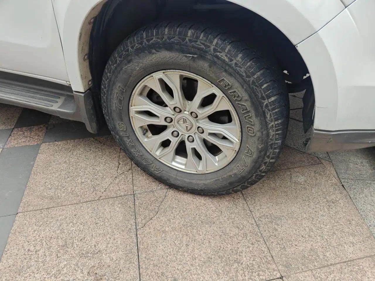 JMC Yusheng S350 2013 2.4T Automatic 2WD Diesel Luxury Edition 5 Seats — миниатюра 8