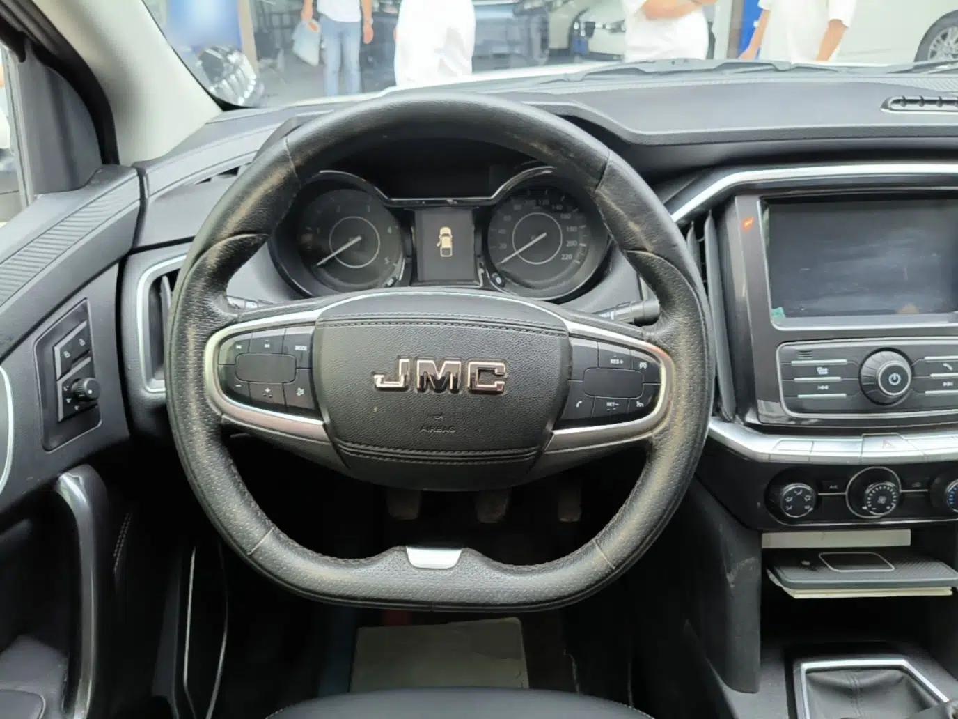 JMC Yuhu 7 2020 2.0T Diesel Manual 4x4 Comfort Edition Long Wheelbase China VI Emission Standard JX4D20A6L — миниатюра 13