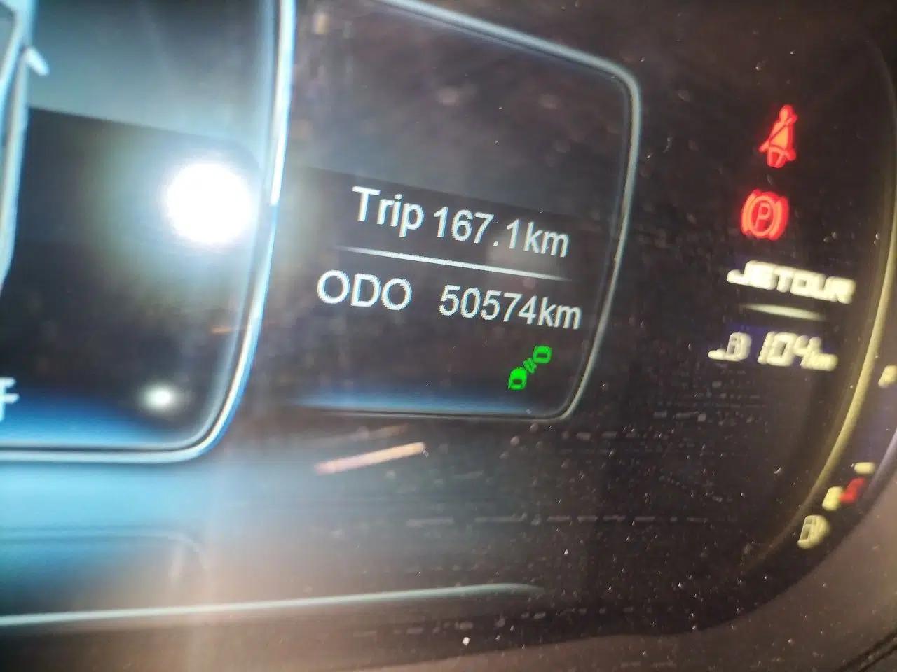JETOUR X70 Coupe 2020 1.6T DCT CoolFuel 6-Seater — миниатюра 12