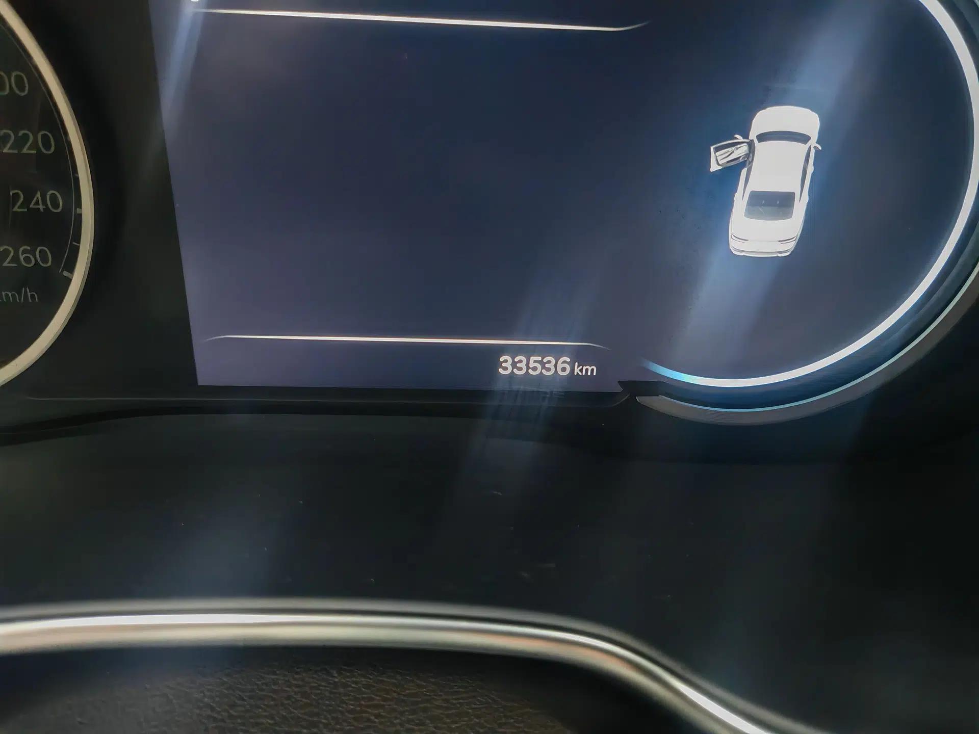 Genesis G80 2023 2.5T Rear-Drive Luxury Edition — миниатюра 9