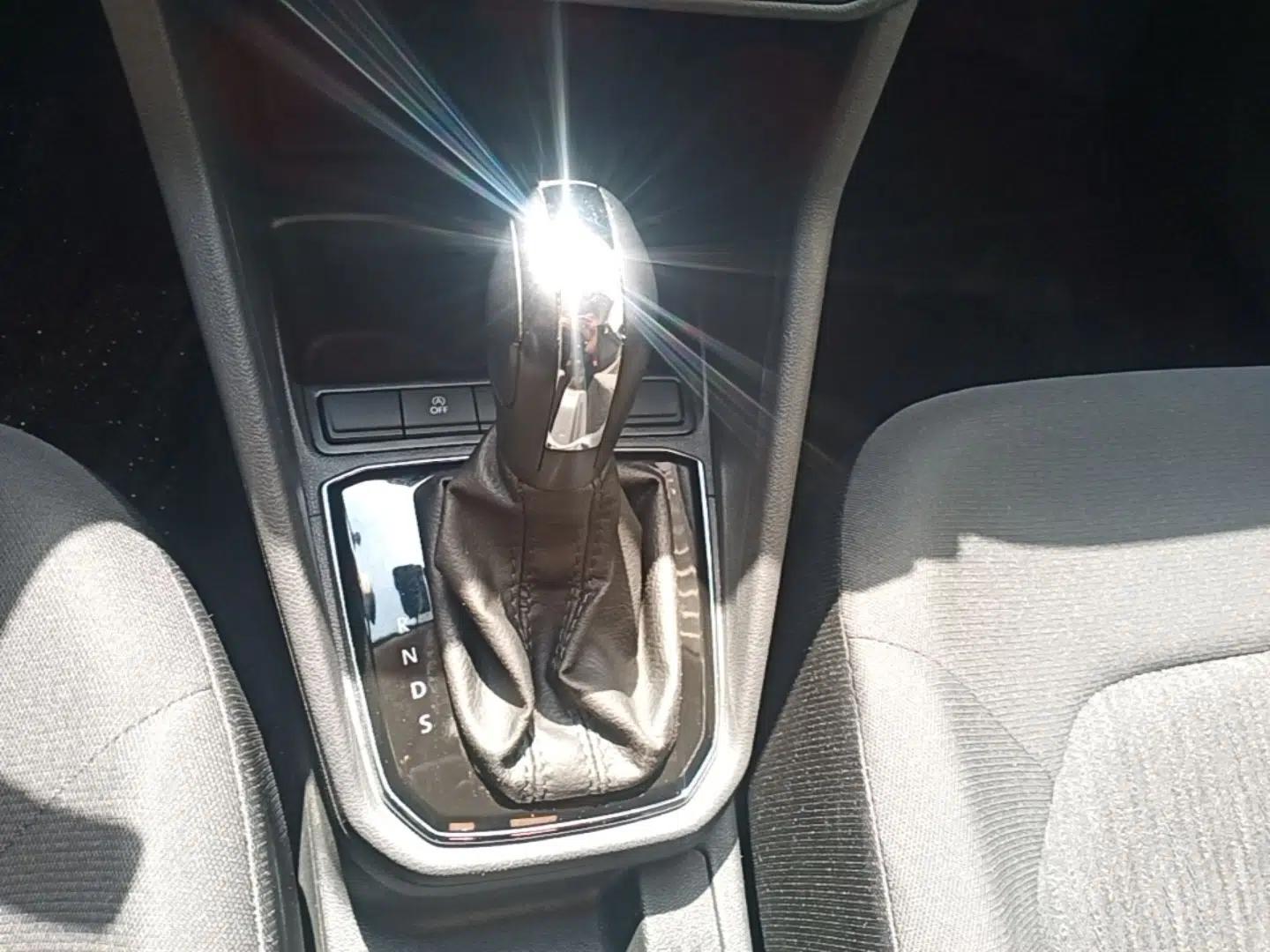Jetta VA3 2021 1.5L Automatic "Upward Journey" Edition — миниатюра 16