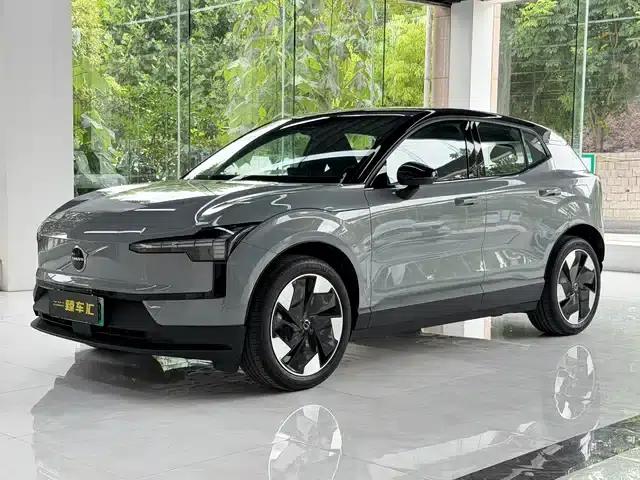 Volvo EX30 2025 Rear-Wheel Drive Long Range Plus