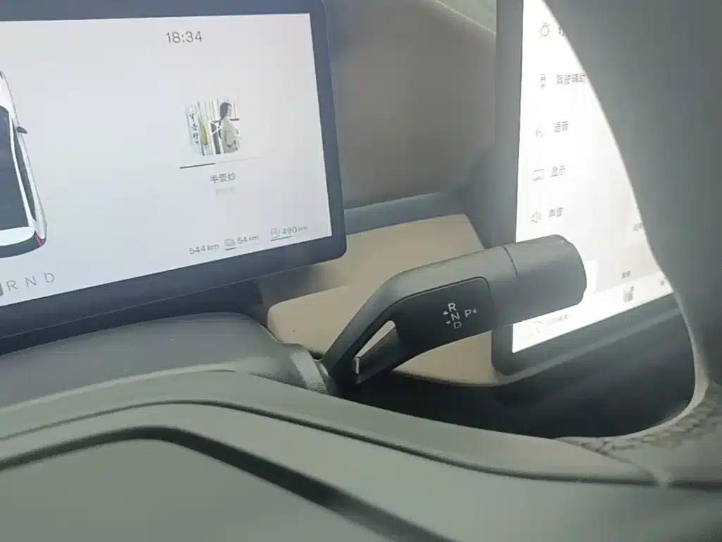 2026 Volvo XC70 Plug-in Hybrid, All-Wheel Drive, Extended Range Plus — миниатюра 14