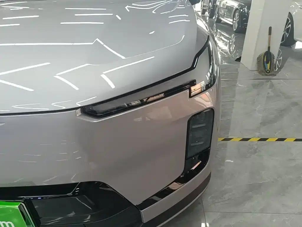 2026 Volvo XC70 Plug-in Hybrid, All-Wheel Drive, Extended Range Plus — миниатюра 24