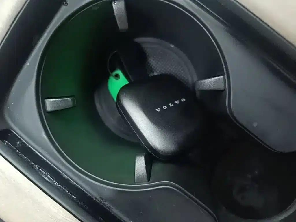 2026 Volvo XC70 Plug-in Hybrid, All-Wheel Drive, Extended Range Plus — миниатюра 9