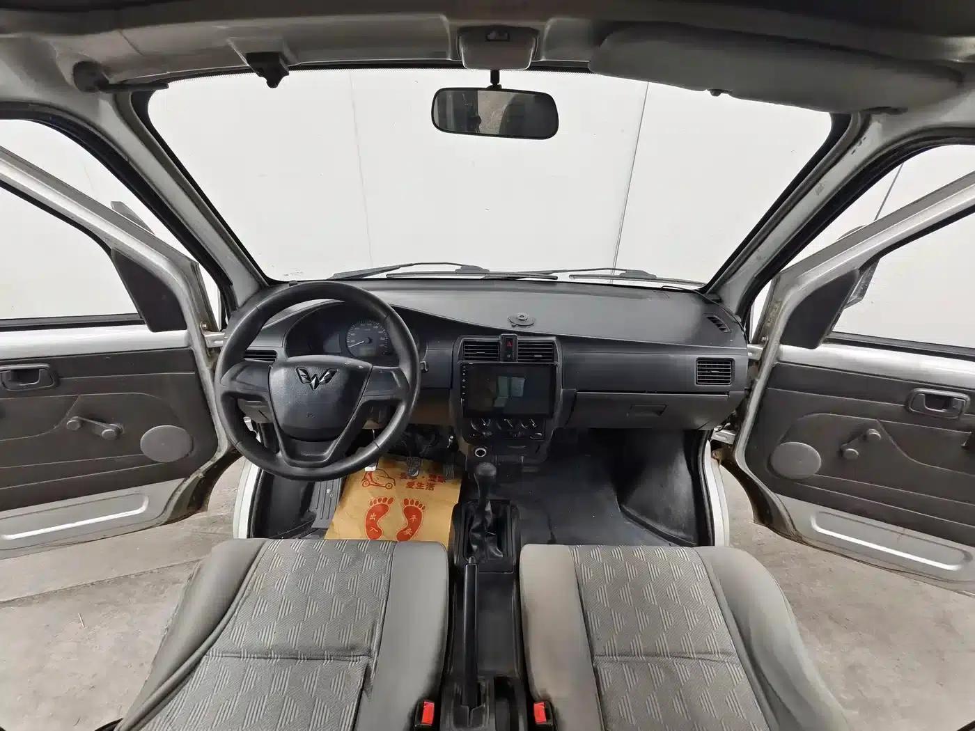 Wuling Rongguang Mini Truck 2017 1.5L Double Cab Basic Model L3C — миниатюра 9