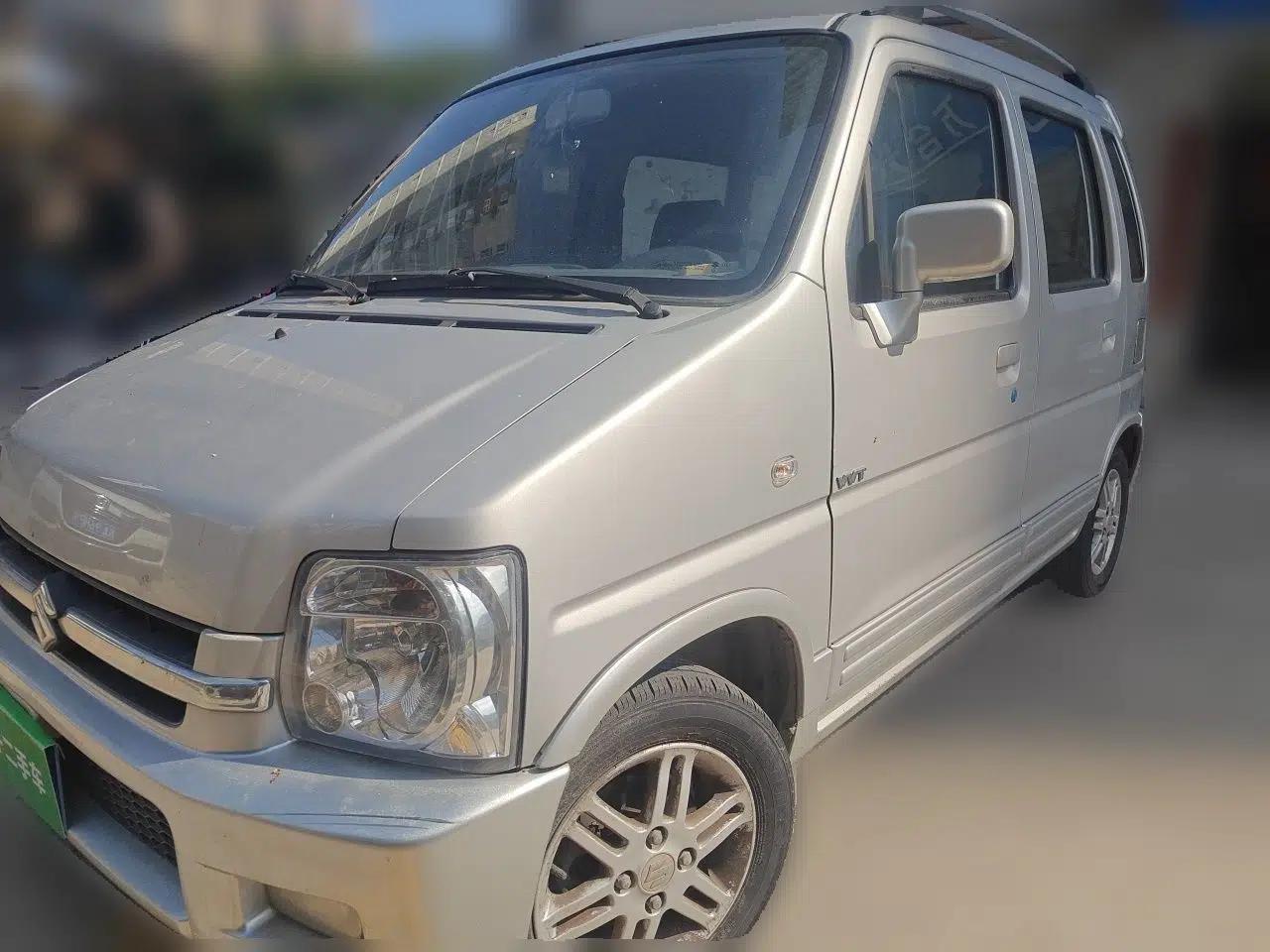 Suzuki Wagon R 2015 1.4L Manual All-Around Upgrade Version — миниатюра 1