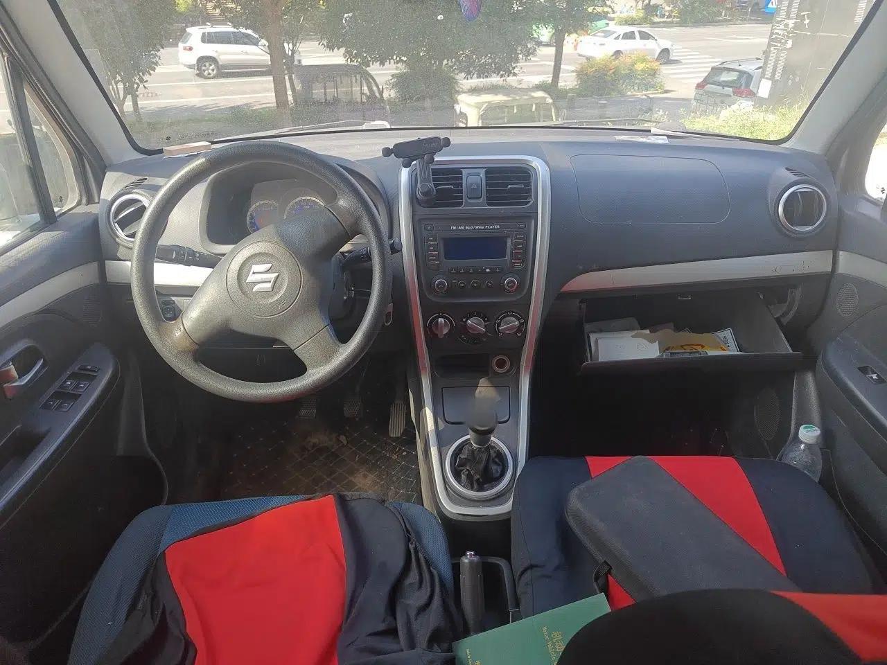 Suzuki Wagon R 2015 1.4L Manual All-Around Upgrade Version — миниатюра 9