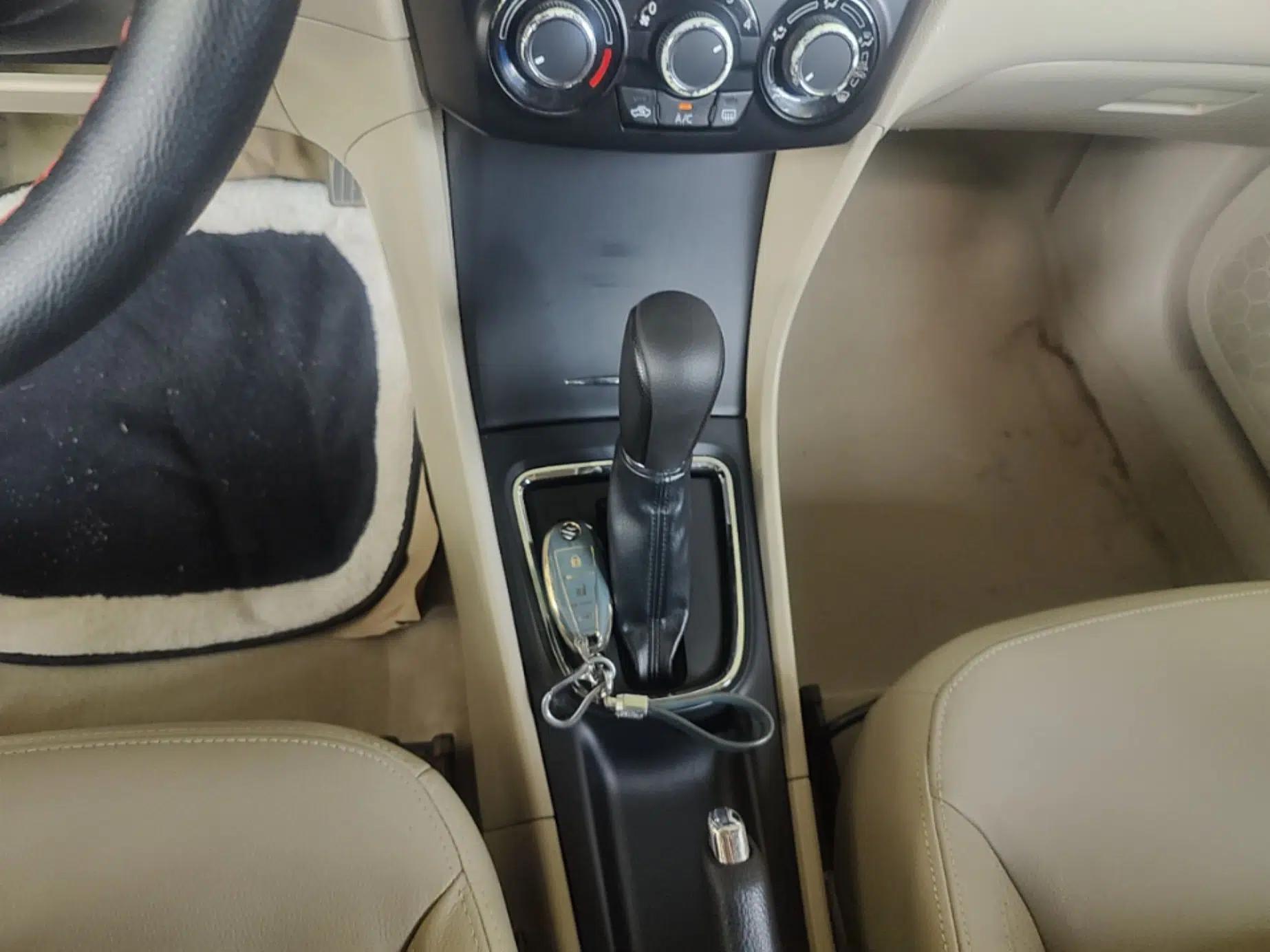 Suzuki Alivio 2015 1.6L Automatic Enjoyment Model — миниатюра 21