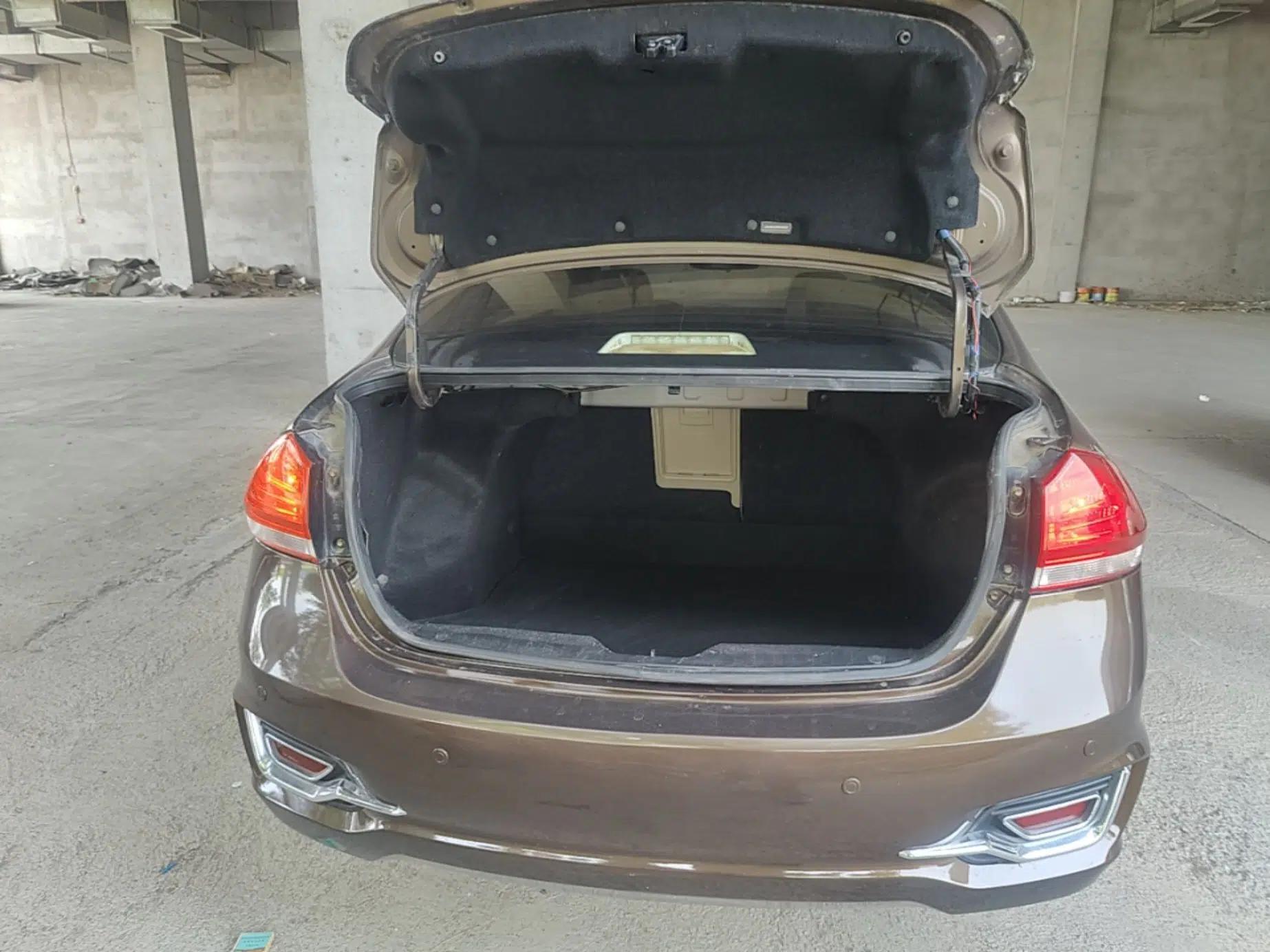 Suzuki Alivio 2015 1.6L Automatic Enjoyment Model — миниатюра 27