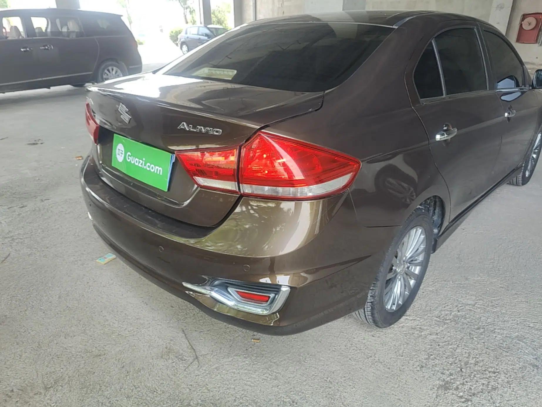 Suzuki Alivio 2015 1.6L Automatic Enjoyment Model — миниатюра 9