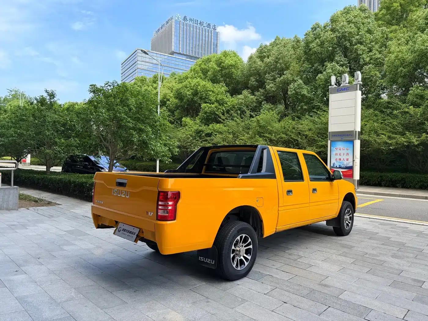 Qingling Isuzu T17 2023 Model 3.0T Diesel Four-Wheel Drive Flatbed Truck with Extended Wheelbase 4KH1CT6H1 — миниатюра 6