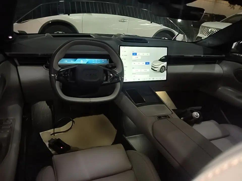 Lynk & Co Z10 2025 STARBUFF 95 kWh 680 km All-Wheel Drive Intelligent Driving — миниатюра 17