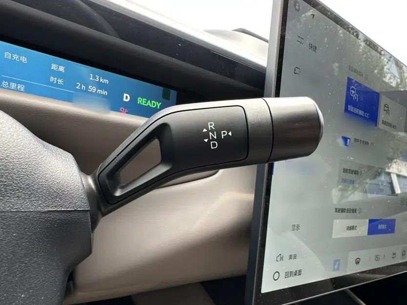 Lynk & Co Z10 2025 STARBUFF 95 kWh 680 km All-Wheel Drive Intelligent Driving — миниатюра 22