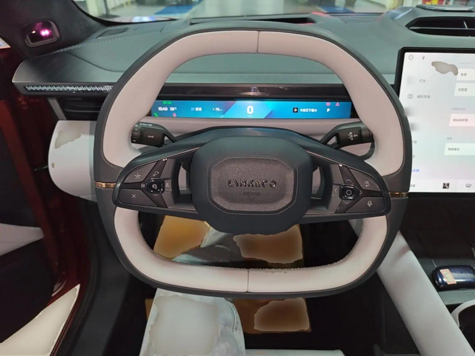 Lynk & Co Z10 2025 95 kWh 702 km All-Wheel Drive Intelligent Driving Ultra — миниатюра 13