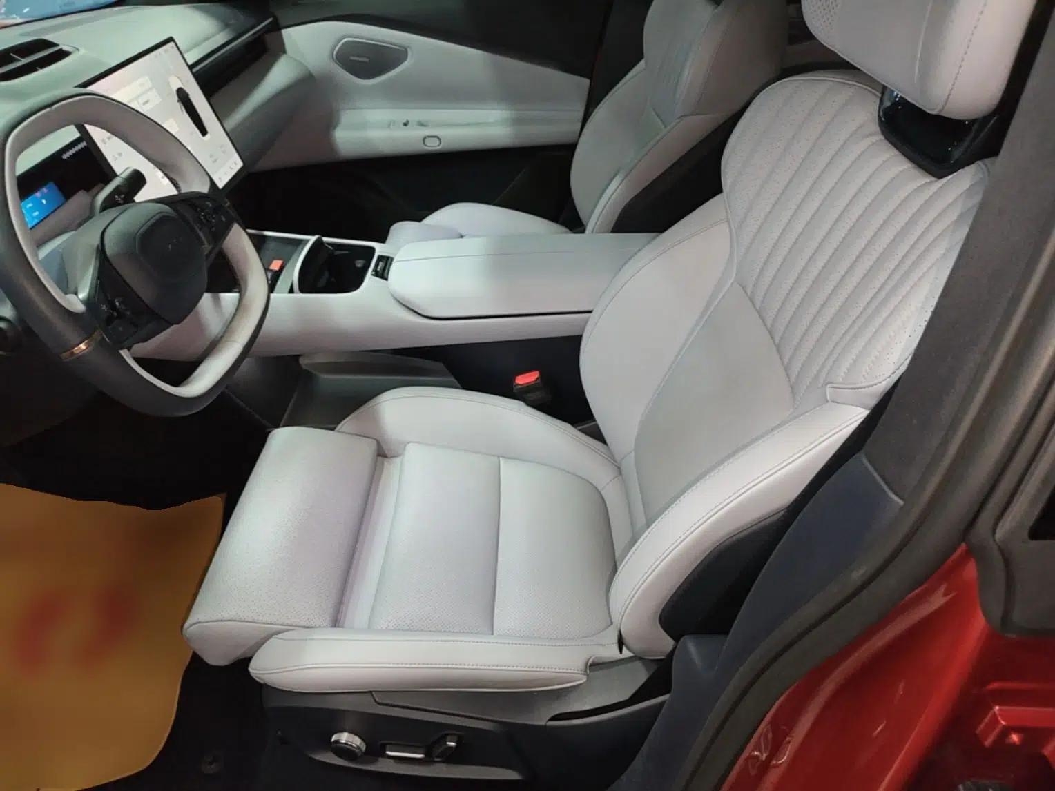 Lynk & Co Z10 2025 95 kWh 702 km All-Wheel Drive Intelligent Driving Ultra — миниатюра 17