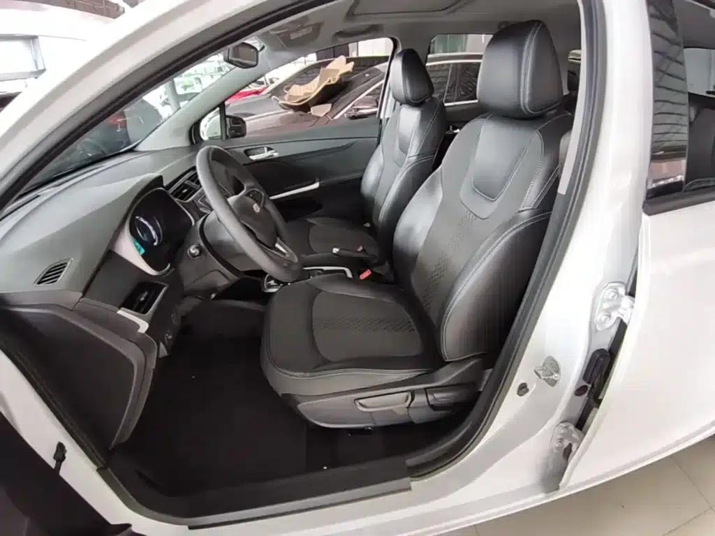 Chevrolet Aveo RV 2018 1.5L Automatic Smart Edition — миниатюра 15