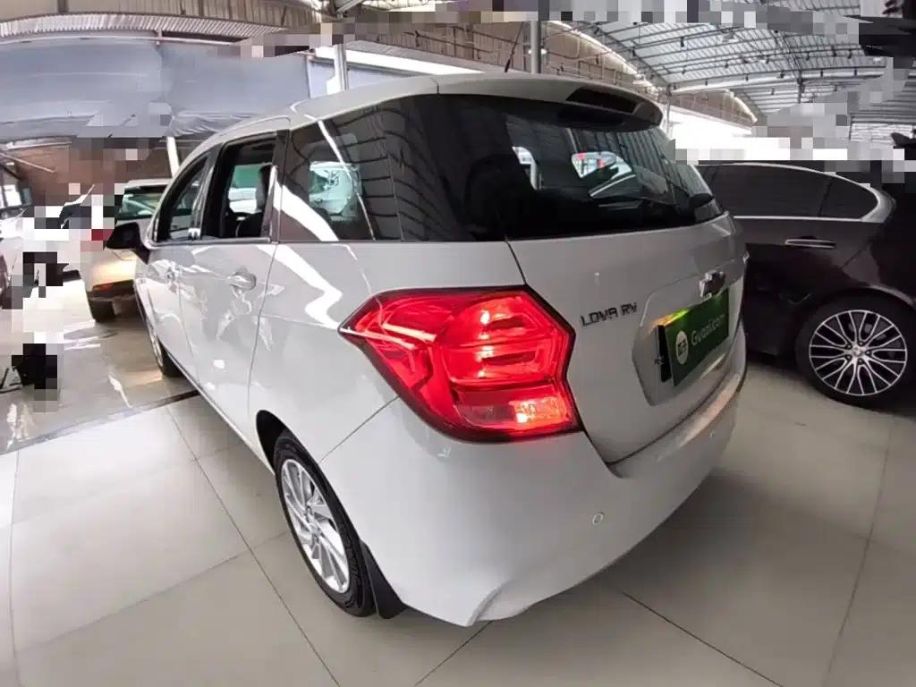 Chevrolet Aveo RV 2018 1.5L Automatic Smart Edition — миниатюра 5