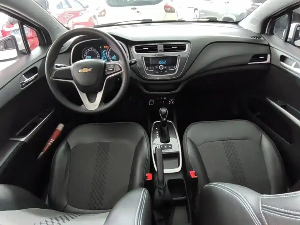 Chevrolet Aveo RV 2018 1.5L Automatic Smart Edition — миниатюра 10